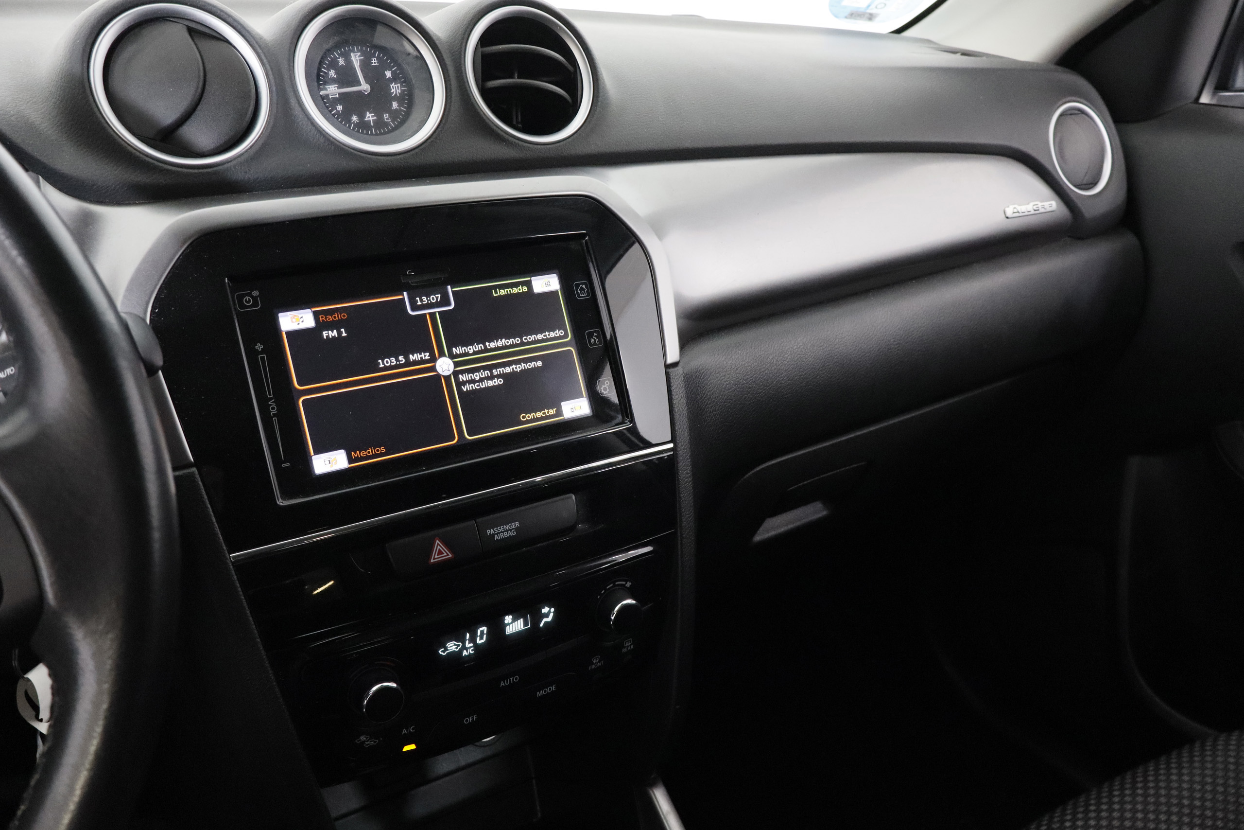 Suzuki Vitara 1.4T GLE AWD HYBRID 140cv 5P # IVA DEDUCIBLE foto 17