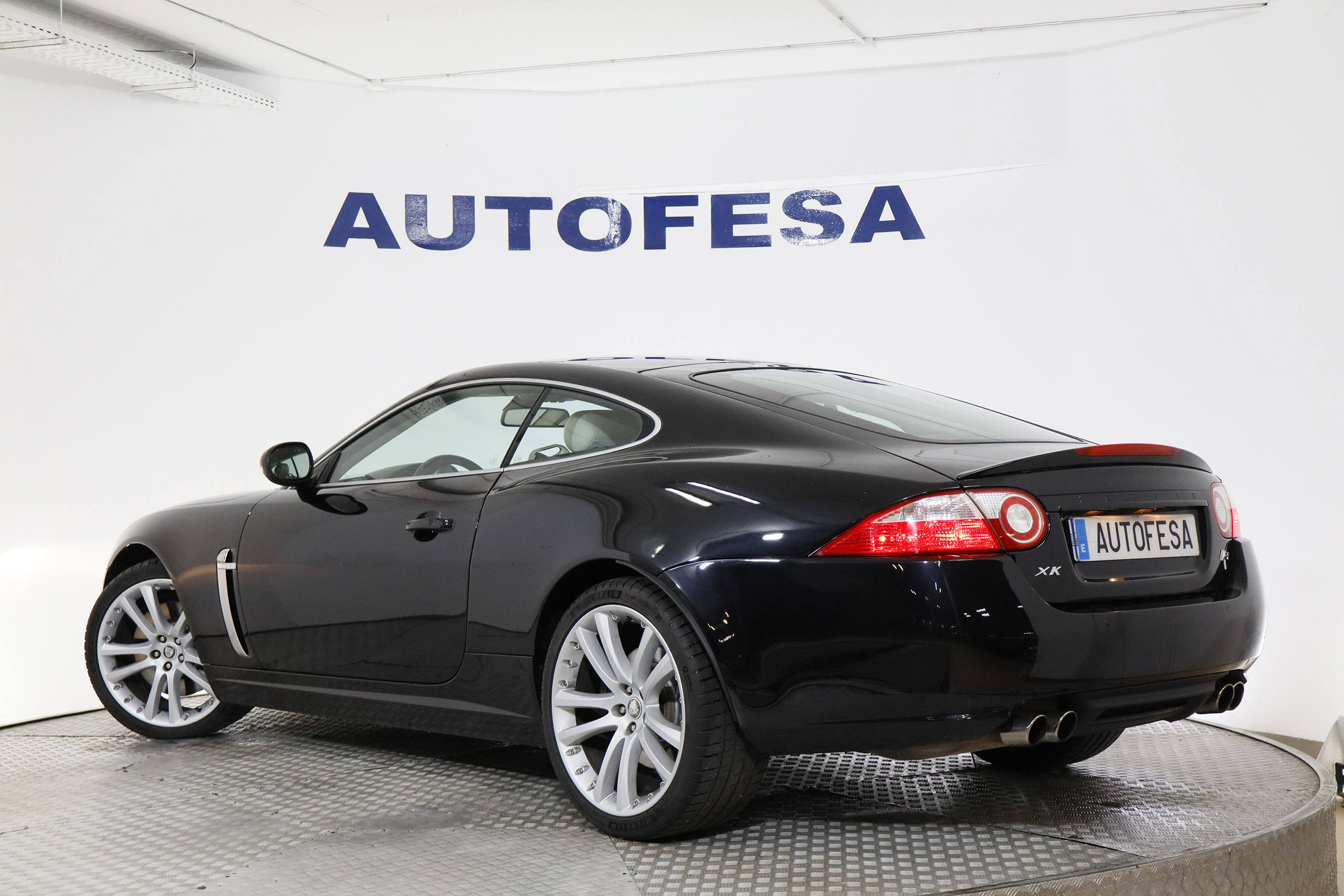 Jaguar Xkr XKR COUPE 4.2 V8 416cv Auto 3P # CUERO,NAVY,PARKTRONIC foto 6