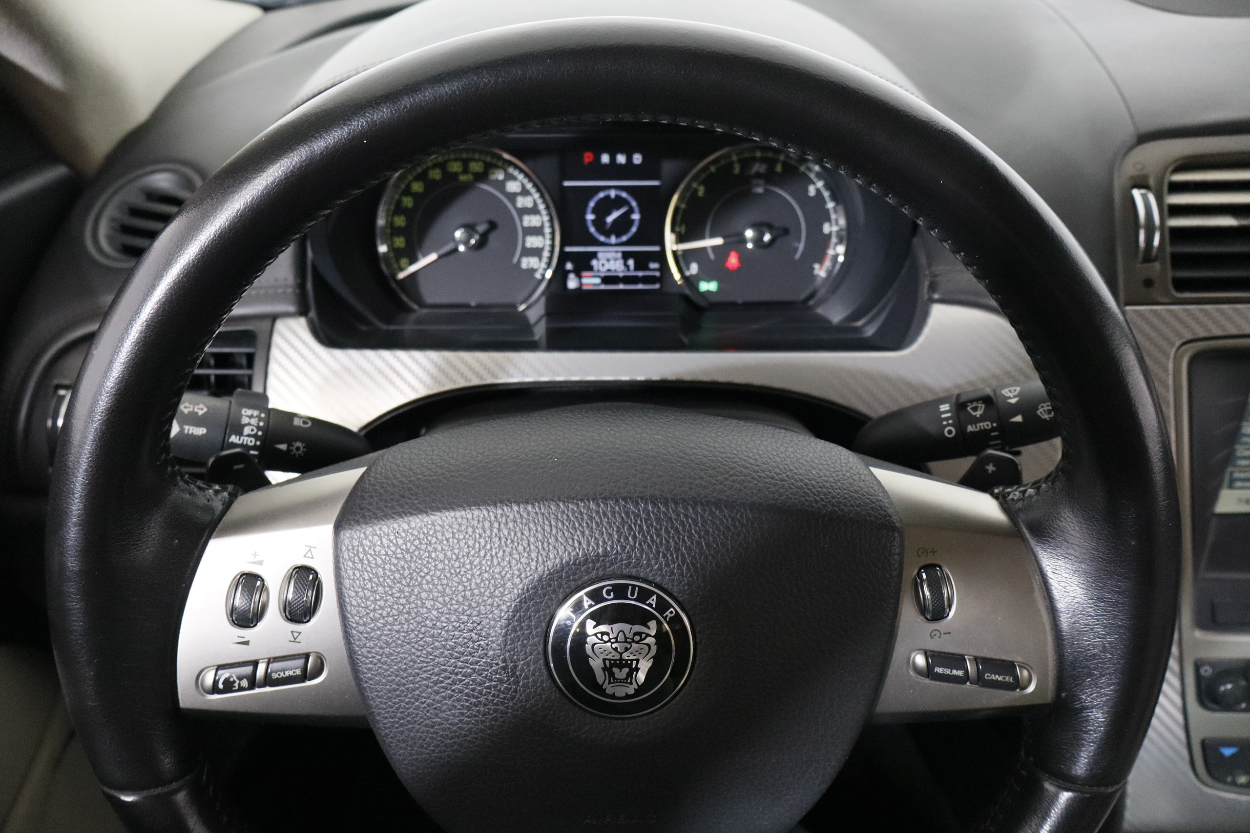 Jaguar Xkr XKR COUPE 4.2 V8 416cv Auto 3P # CUERO,NAVY,PARKTRONIC foto 15