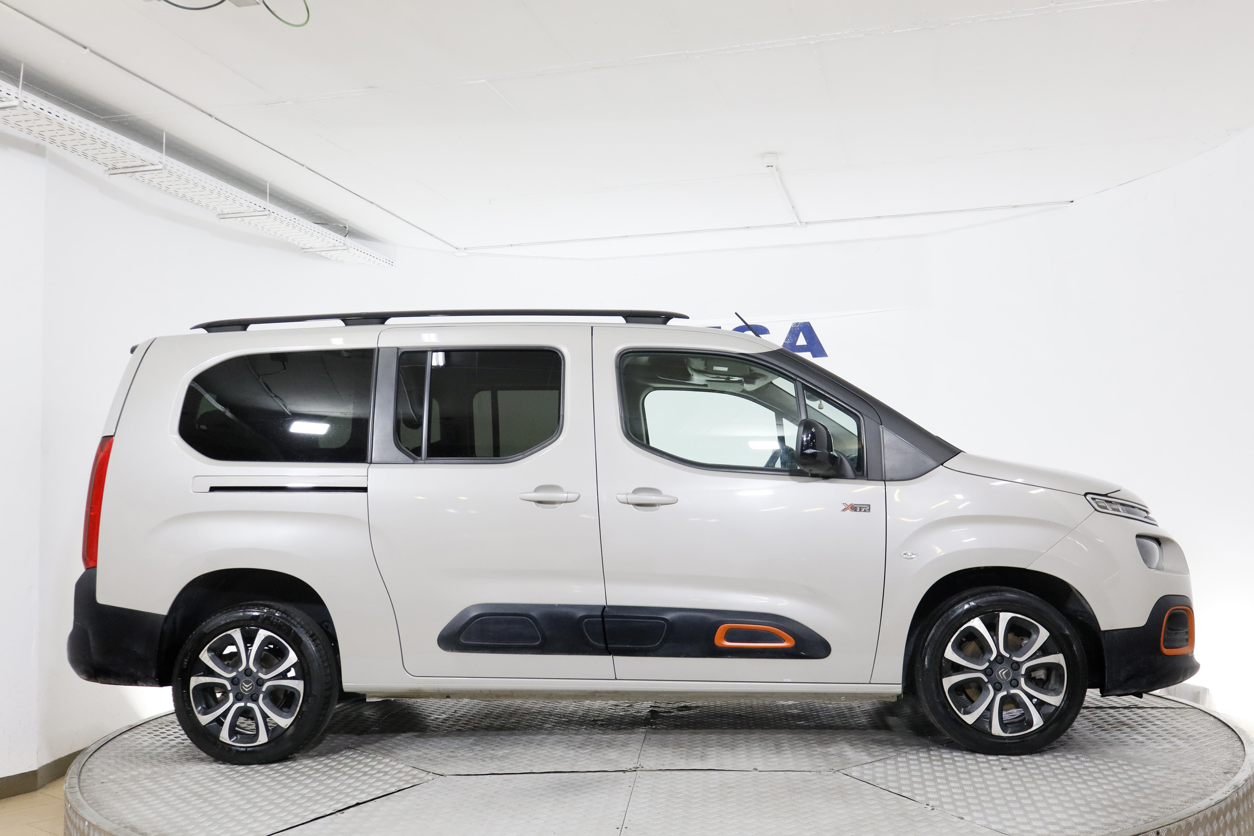 Citroen Berlingo TALLA XL 1.5 BLUEHDI 100cv SHINE 7 PLAZAS 5P # IVA DEDUCIBLE, NAVY foto 10