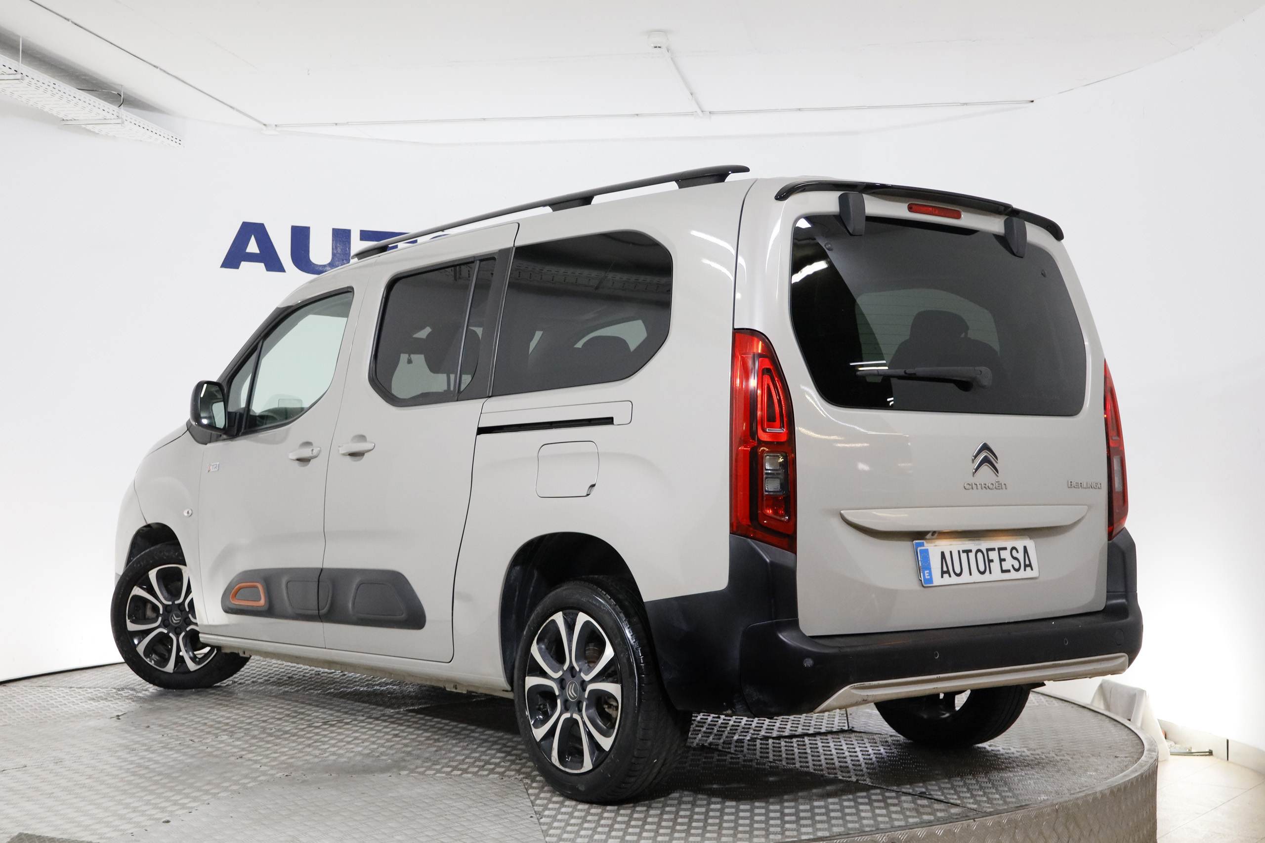 Citroen Berlingo TALLA XL 1.5 BLUEHDI 100cv SHINE 7 PLAZAS 5P # IVA DEDUCIBLE, NAVY foto 6