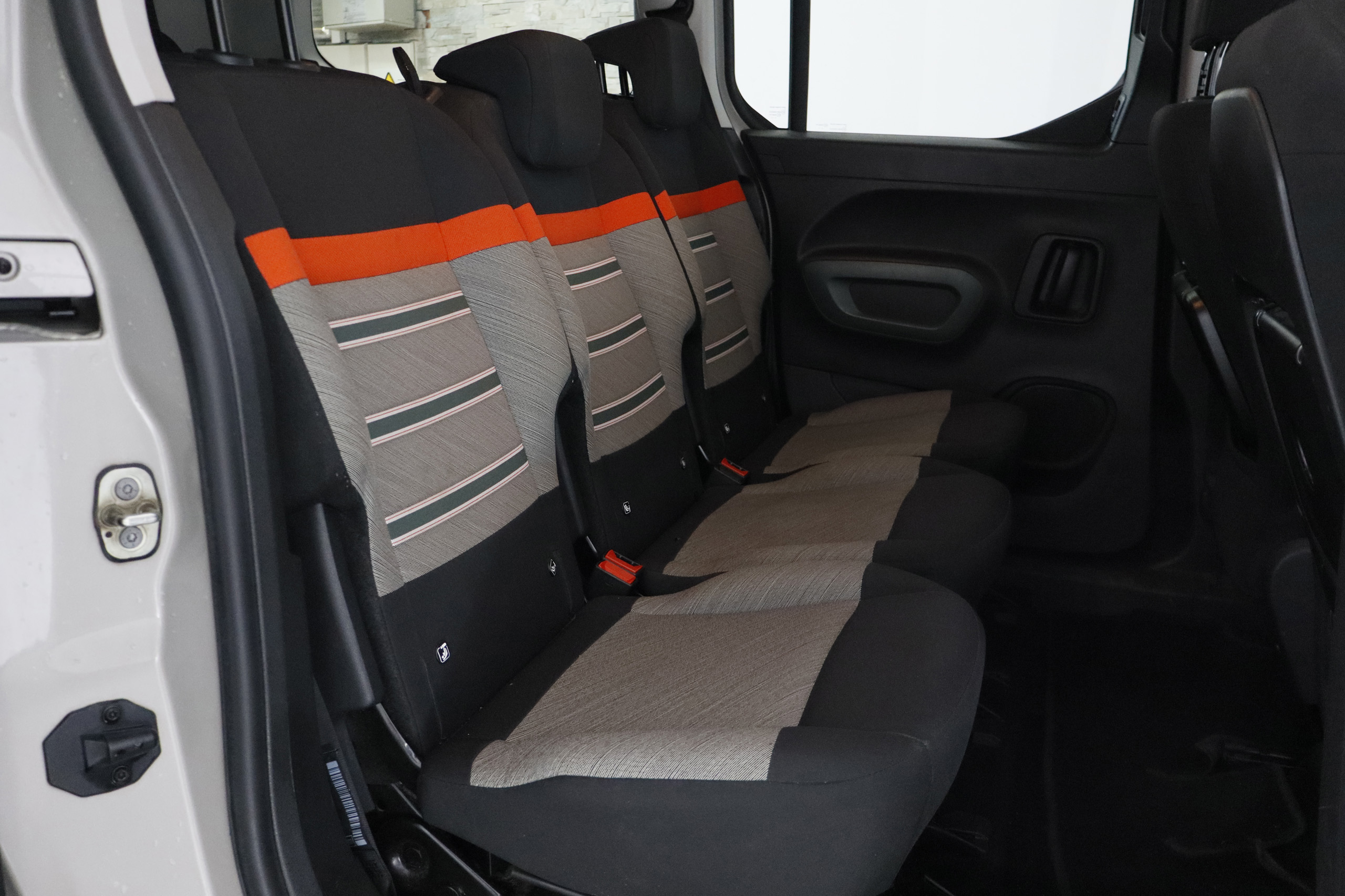 Citroen Berlingo TALLA XL 1.5 BLUEHDI 100cv SHINE 7 PLAZAS 5P # IVA DEDUCIBLE, NAVY foto 23