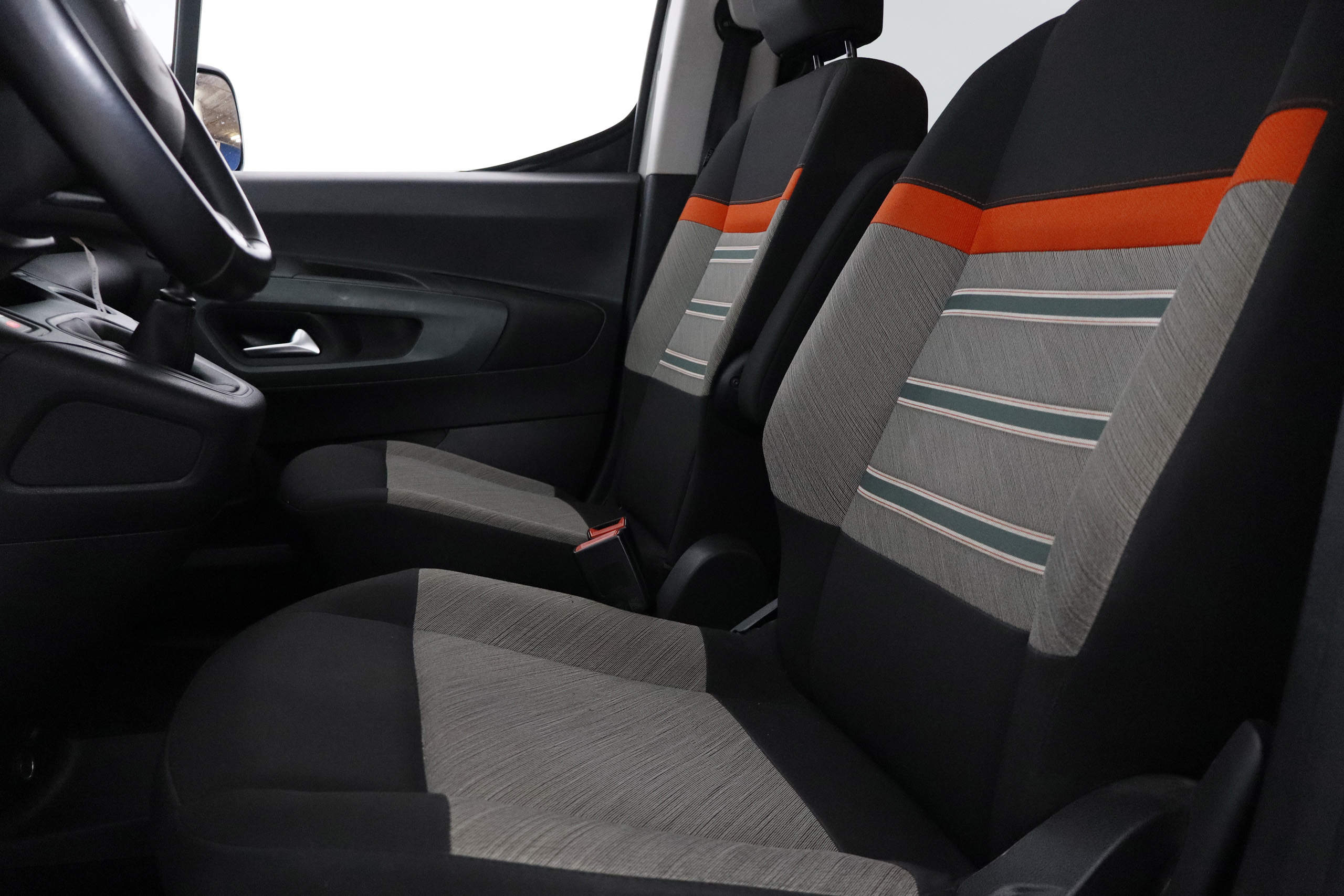 Citroen Berlingo TALLA XL 1.5 BLUEHDI 100cv SHINE 7 PLAZAS 5P # IVA DEDUCIBLE, NAVY foto 21