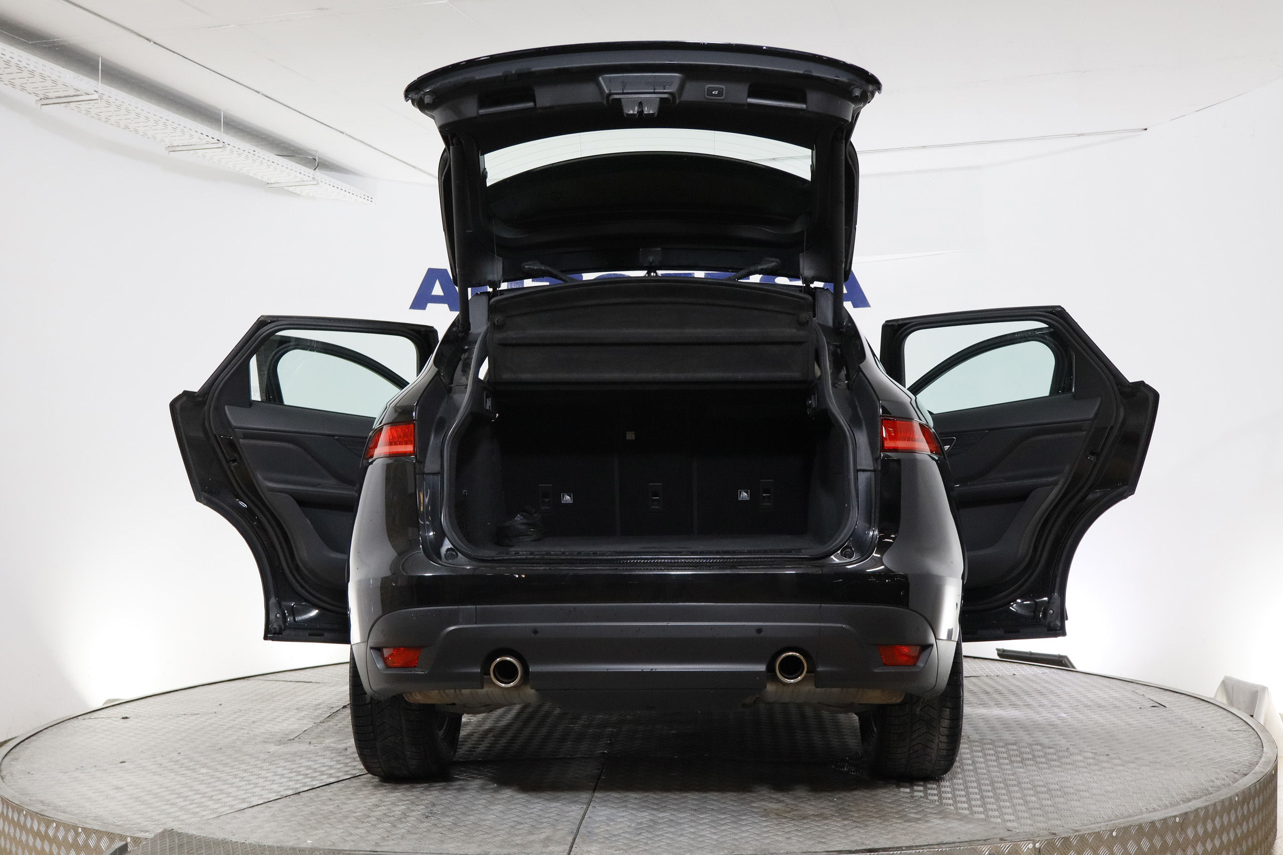 Jaguar F-pace F PACE 2.0 T PRESTIGE AWD 300CV AUTO 5P #  PNAVY, CUERO foto 13