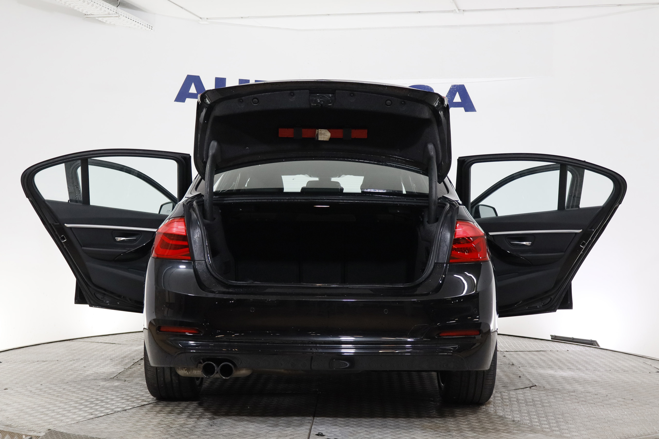 BMW 330 330E E-DRIVE PACK SPORT 252CV AUTO 4P # NAVY, CUERO foto 13