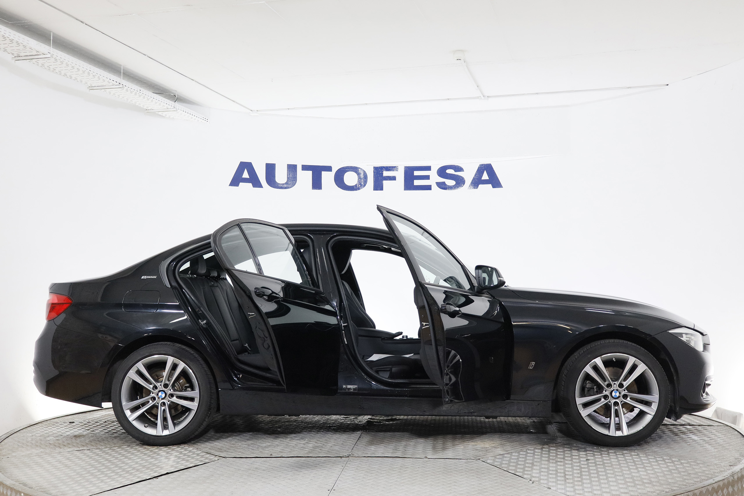 BMW 330 330E E-DRIVE PACK SPORT 252CV AUTO 4P # NAVY, CUERO foto 11