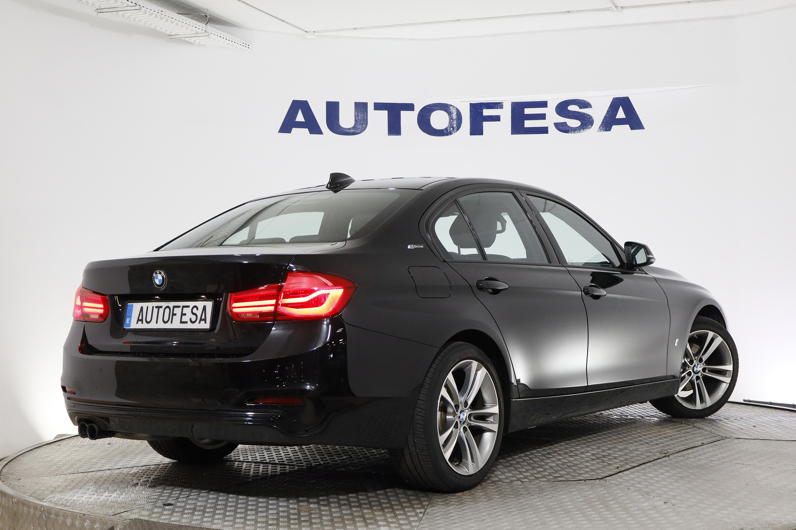 BMW 330 330E E-DRIVE PACK SPORT 252CV AUTO 4P # NAVY, CUERO foto 9