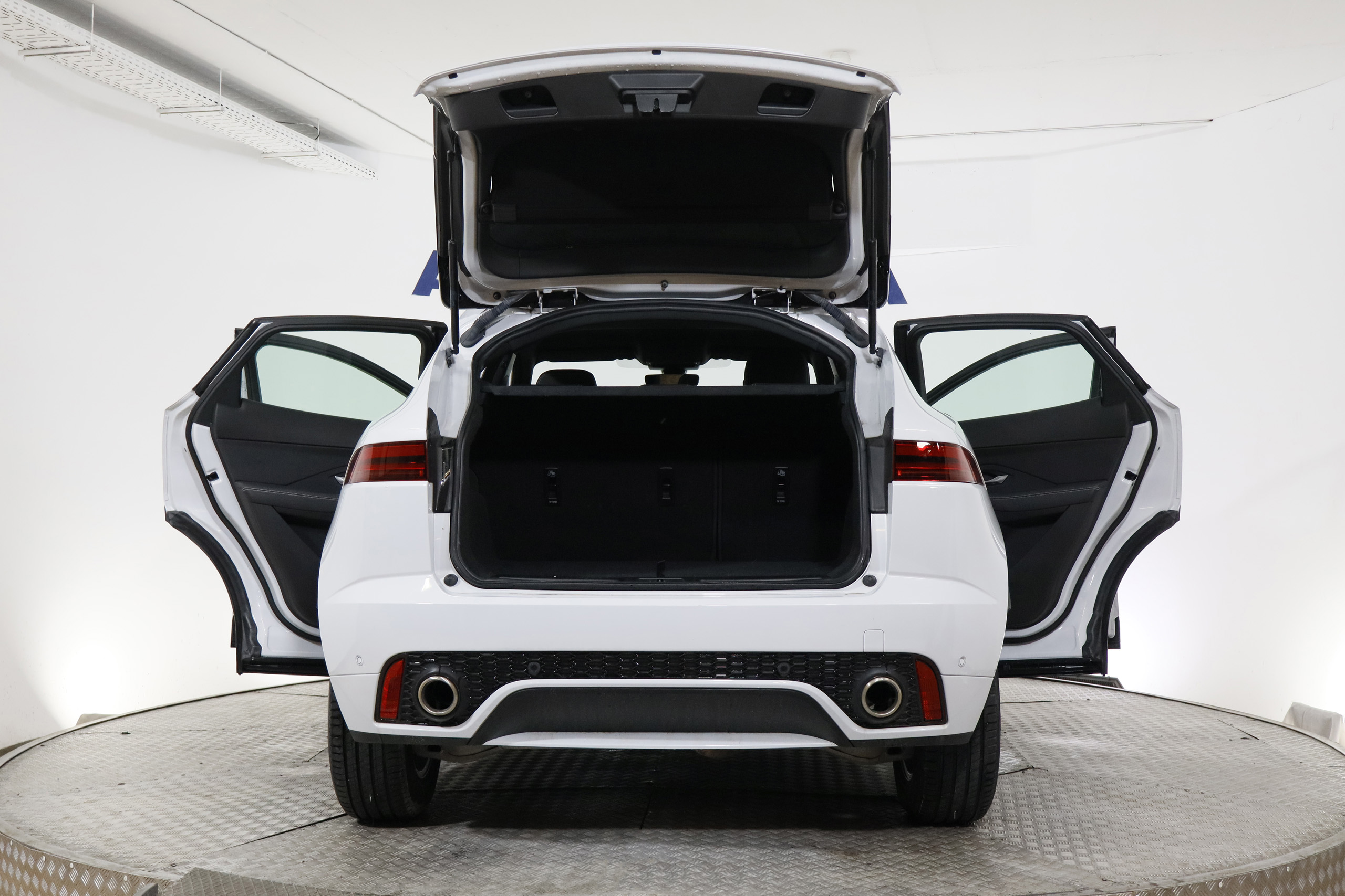 Jaguar E-pace 2.0D R-DYNAMIC 4WD 150cv AUTO 5P # IVA DEDUCIBLE, NAVY foto 13