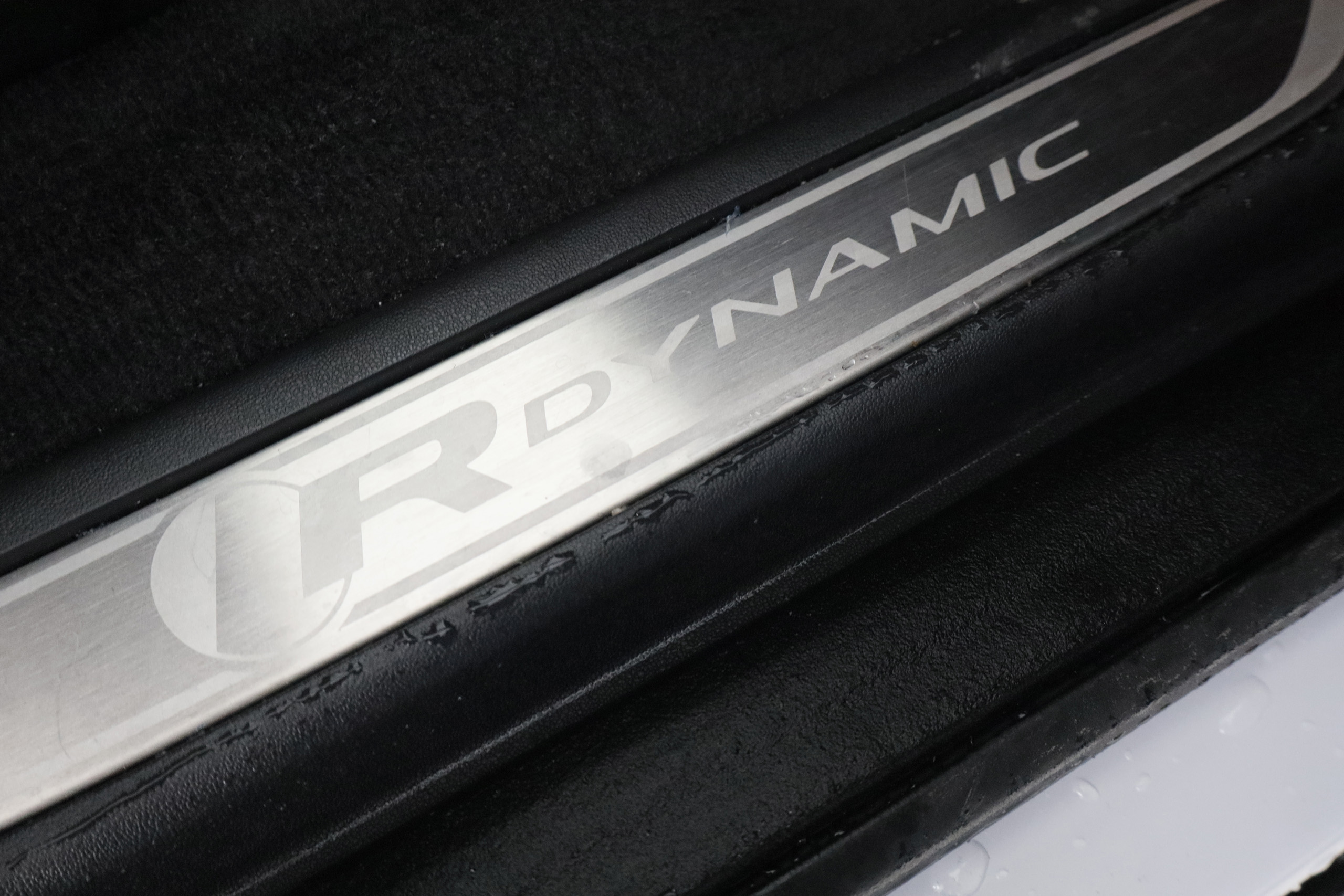 Jaguar E-pace 2.0D R-DYNAMIC 4WD 150cv AUTO 5P # IVA DEDUCIBLE, NAVY foto 22