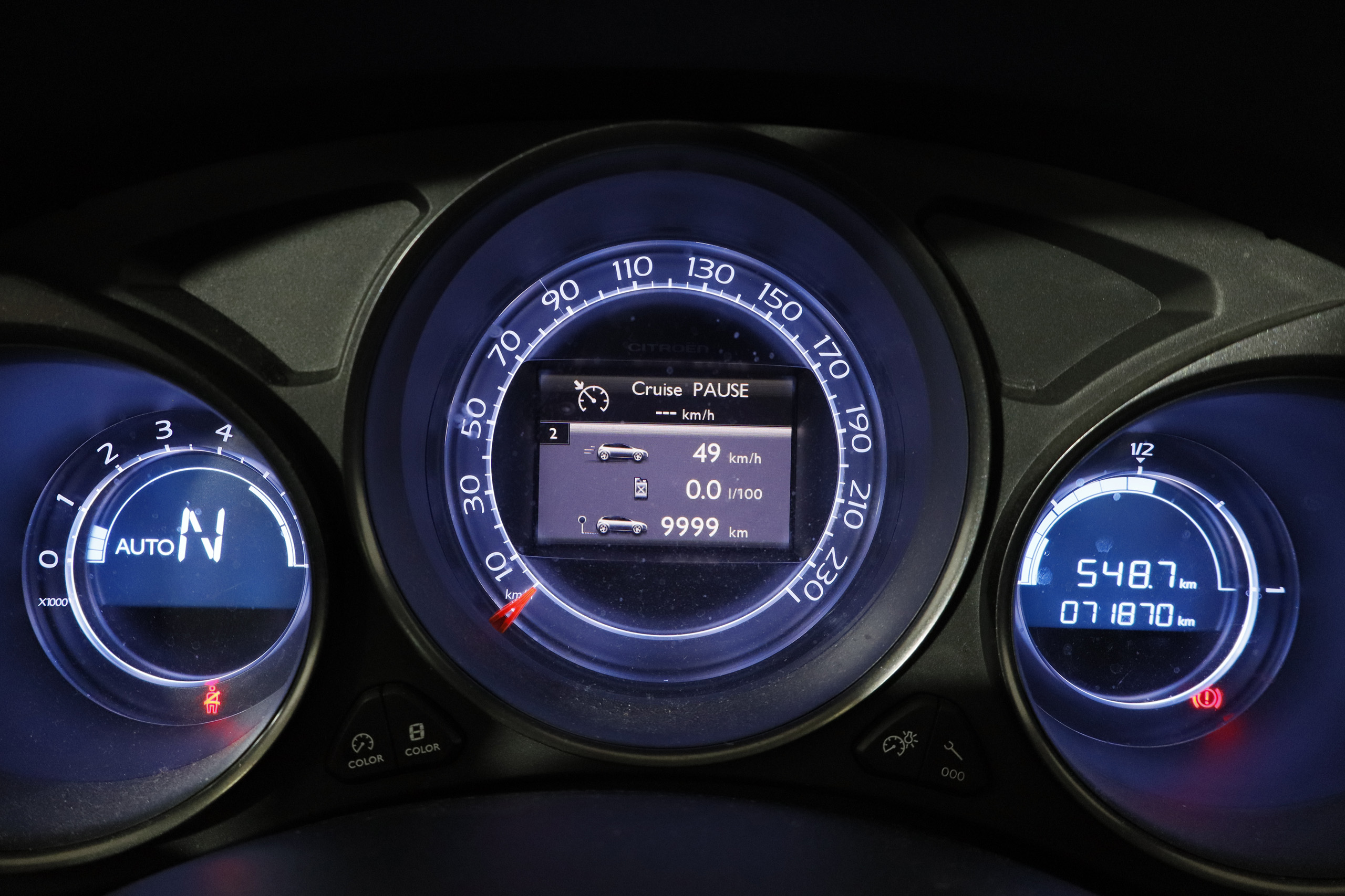 Citroen C4 1.6 HDI AIRDREAM EXCLUSIVE 110cv AUTO 5P # TECHO PANORAMICO, NAVY foto 19