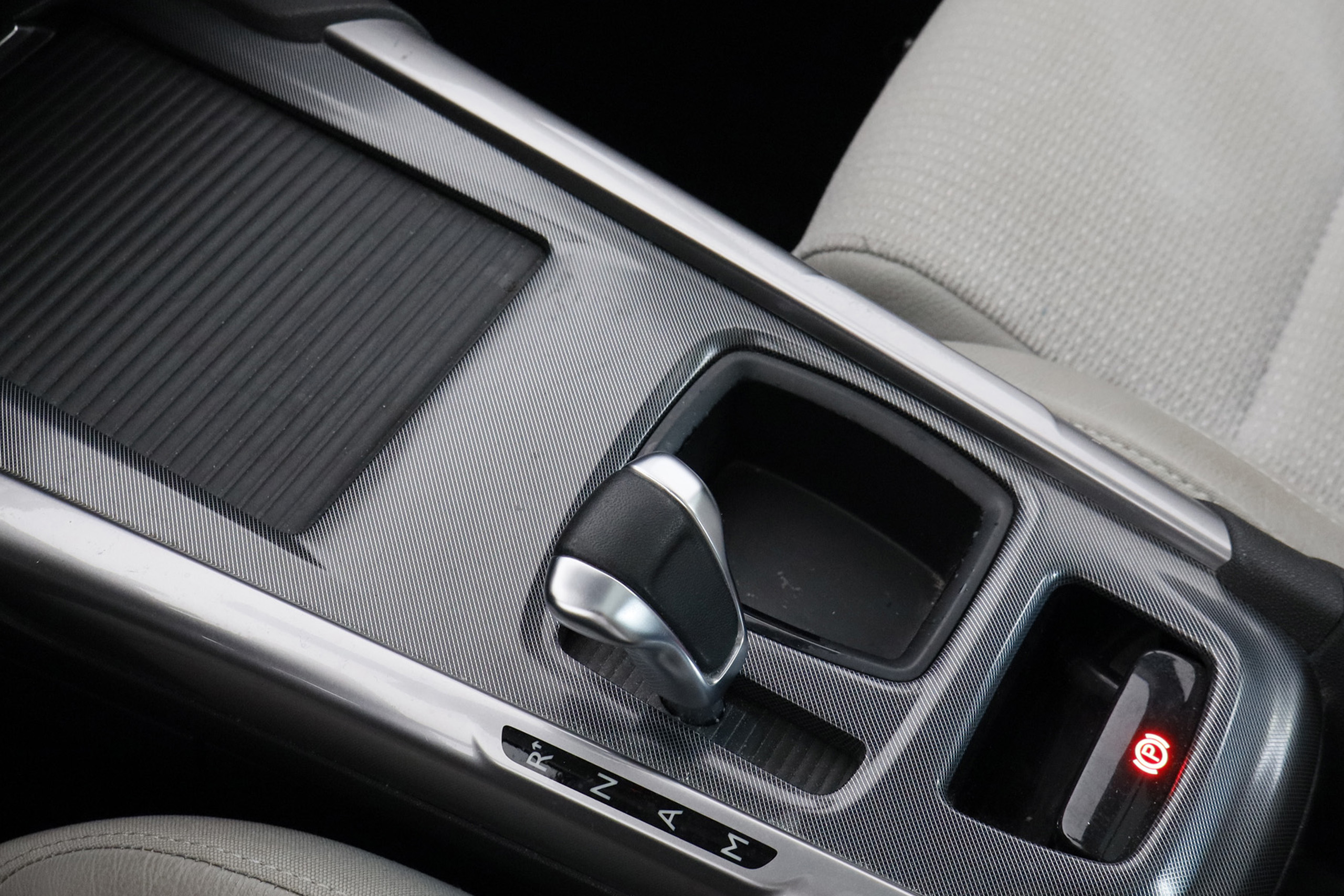 Citroen C4 1.6 HDI AIRDREAM EXCLUSIVE 110cv AUTO 5P # TECHO PANORAMICO, NAVY foto 20