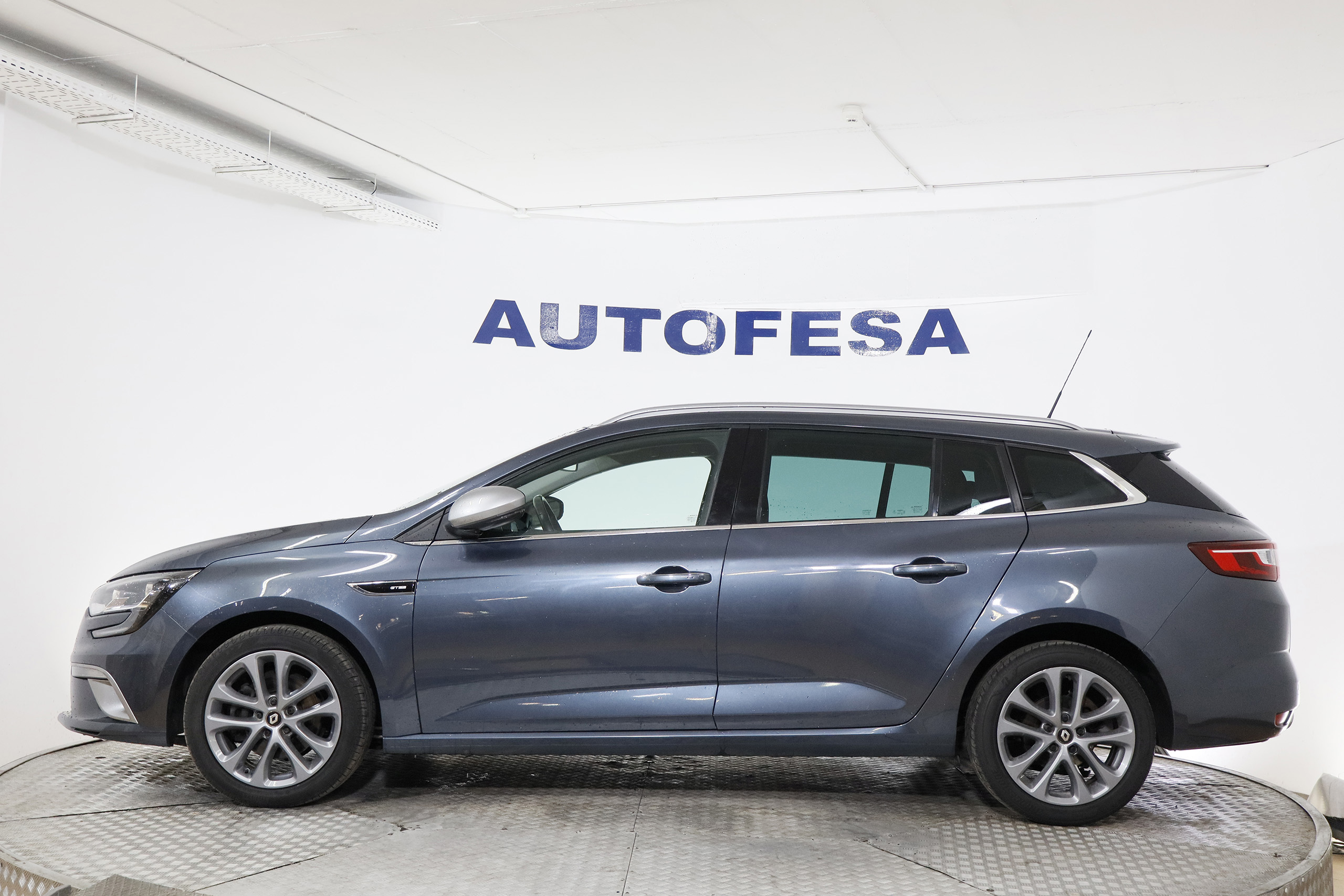 Renault Megane SPORT TOURER 1.6 DCI 130cv GT LINE 5P # IVA DEDUCIBLE, NAVY foto 5