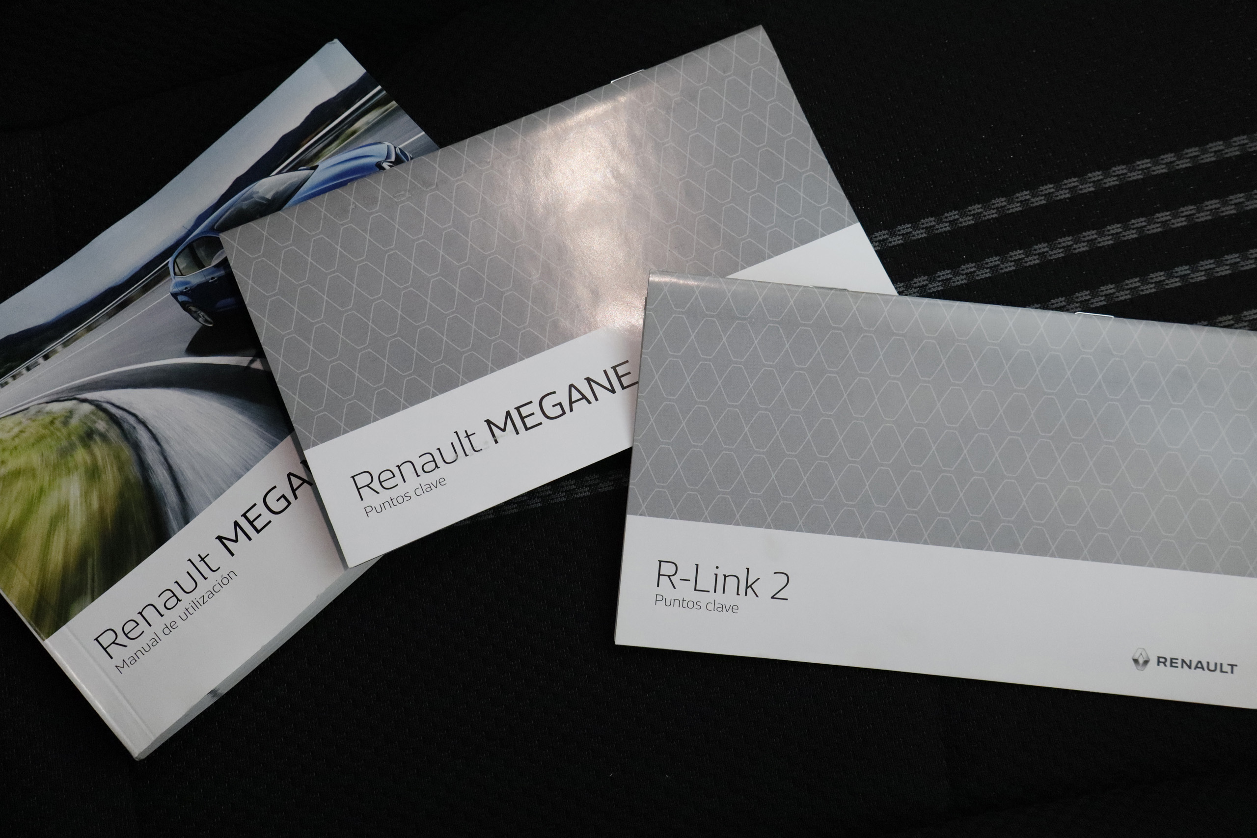 Renault Megane SPORT TOURER 1.6 DCI 130cv GT LINE 5P # IVA DEDUCIBLE, NAVY foto 24