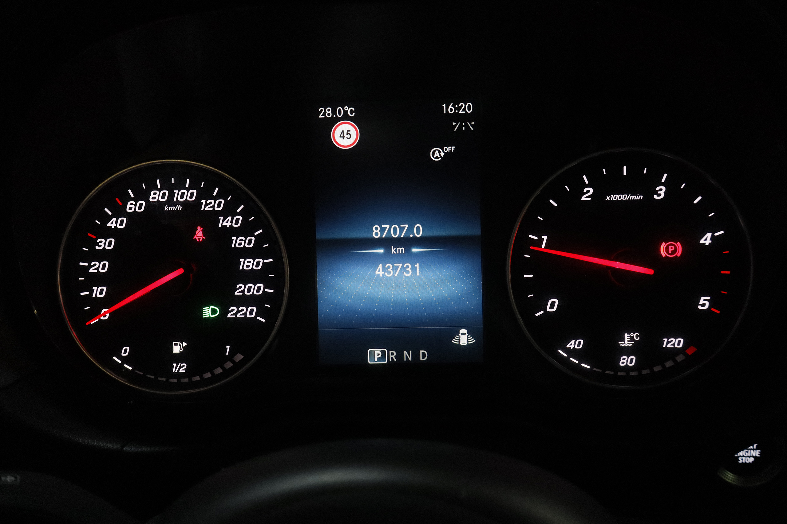 Mercedes-benz CLASE T CLASE T T180D TOURER LARGO 115cv AUTO 5P VENTA SOLO PROFESIONALES # IVA DEDUCIBLE, NAVY foto 17