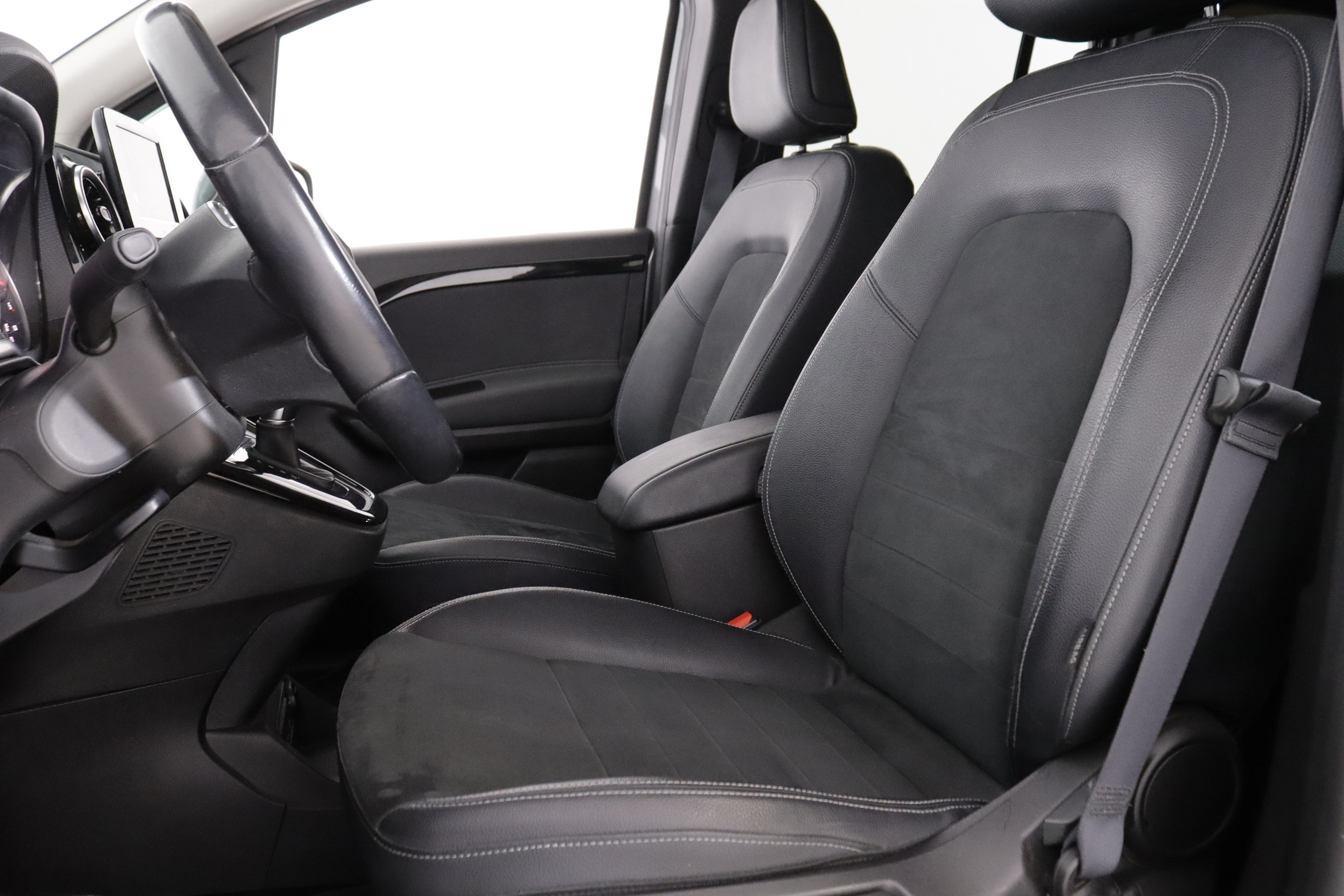 Mercedes-benz CLASE T CLASE T T180D TOURER LARGO 115cv AUTO 5P VENTA SOLO PROFESIONALES # IVA DEDUCIBLE, NAVY foto 21