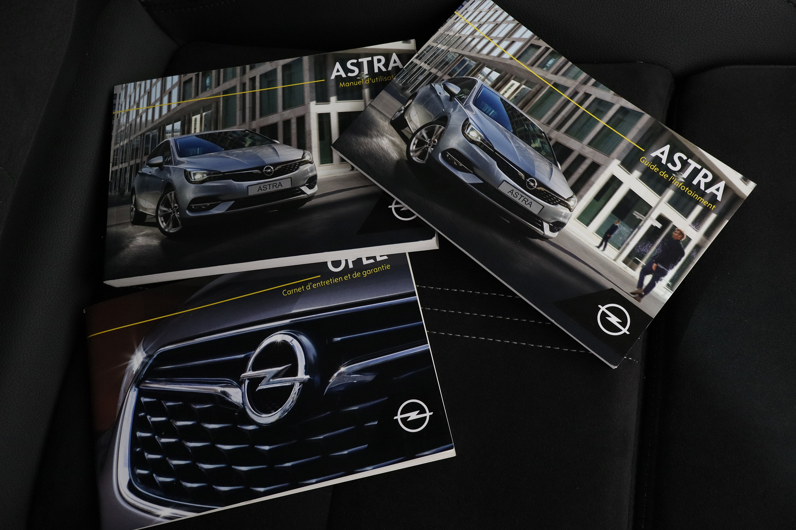 Opel Astra 1.2T ULTIMATE 145cv 5P # NAVY, PARKTRONIC foto 24