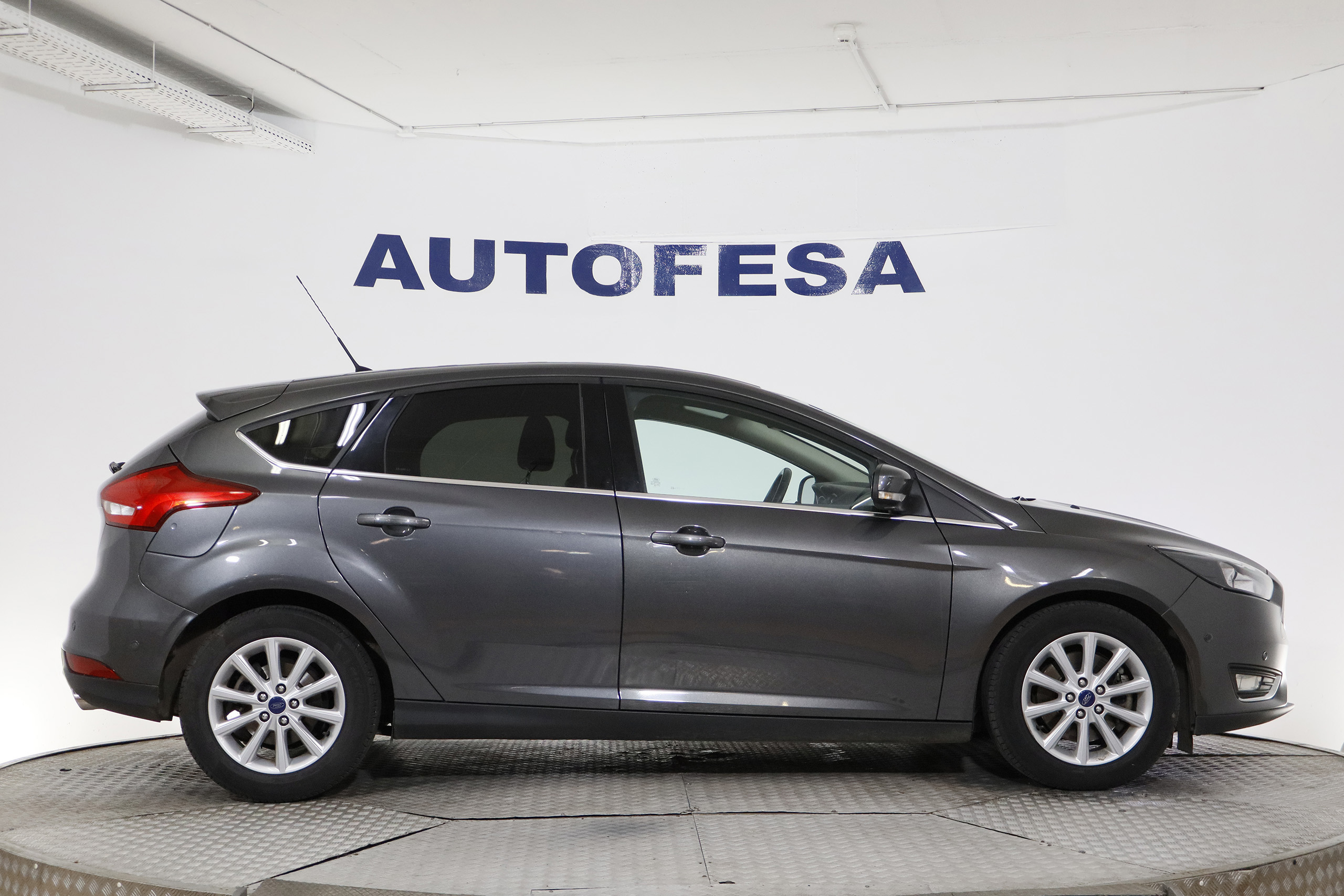 Ford Focus 2.0 TDCI 150cv TITANIUM 5P # NAVY foto 10