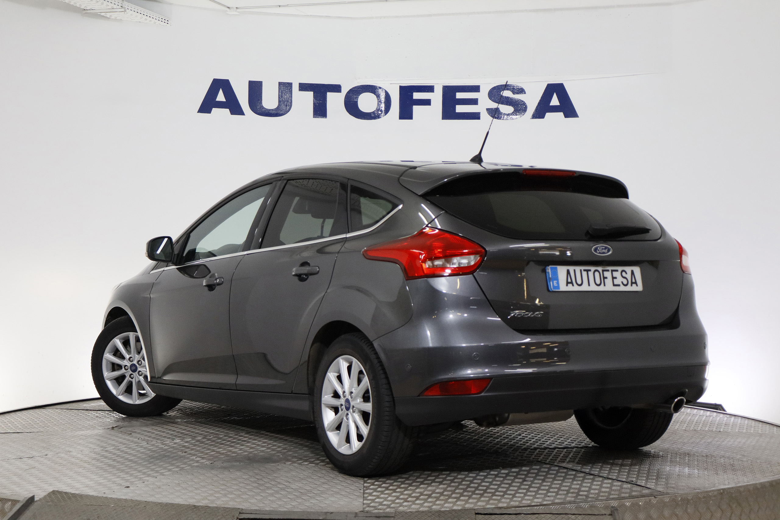 Ford Focus 2.0 TDCI 150cv TITANIUM 5P # NAVY foto 6