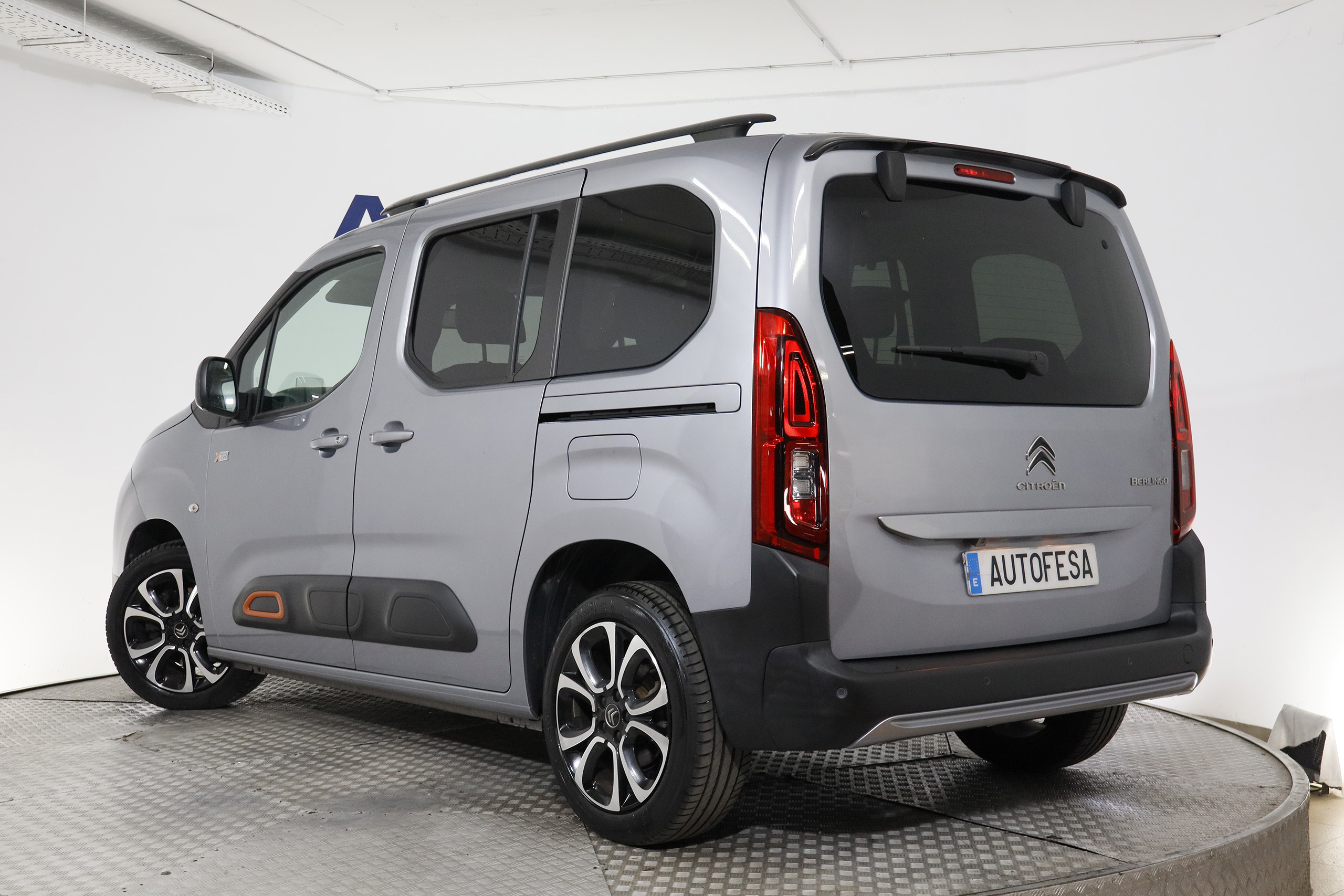 Citroen Berlingo 1.2 TALLA M SHINE 130cv AUTO 5P # NAVY foto 6