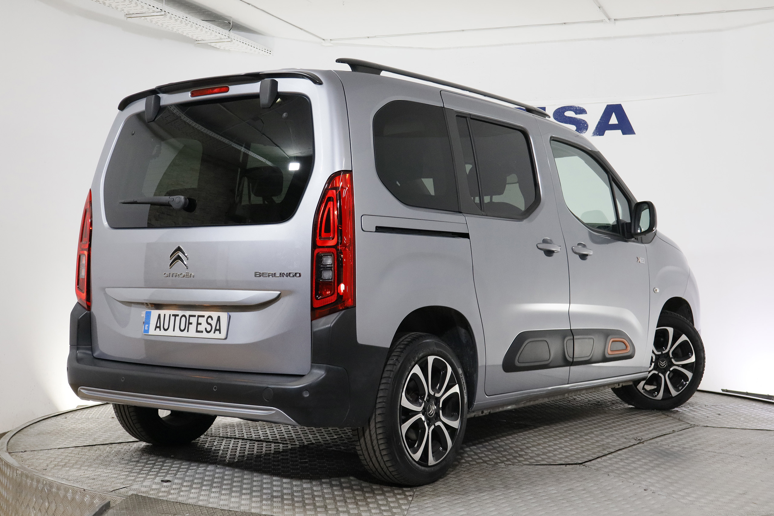 Citroen Berlingo 1.2 TALLA M SHINE 130cv AUTO 5P # NAVY foto 9
