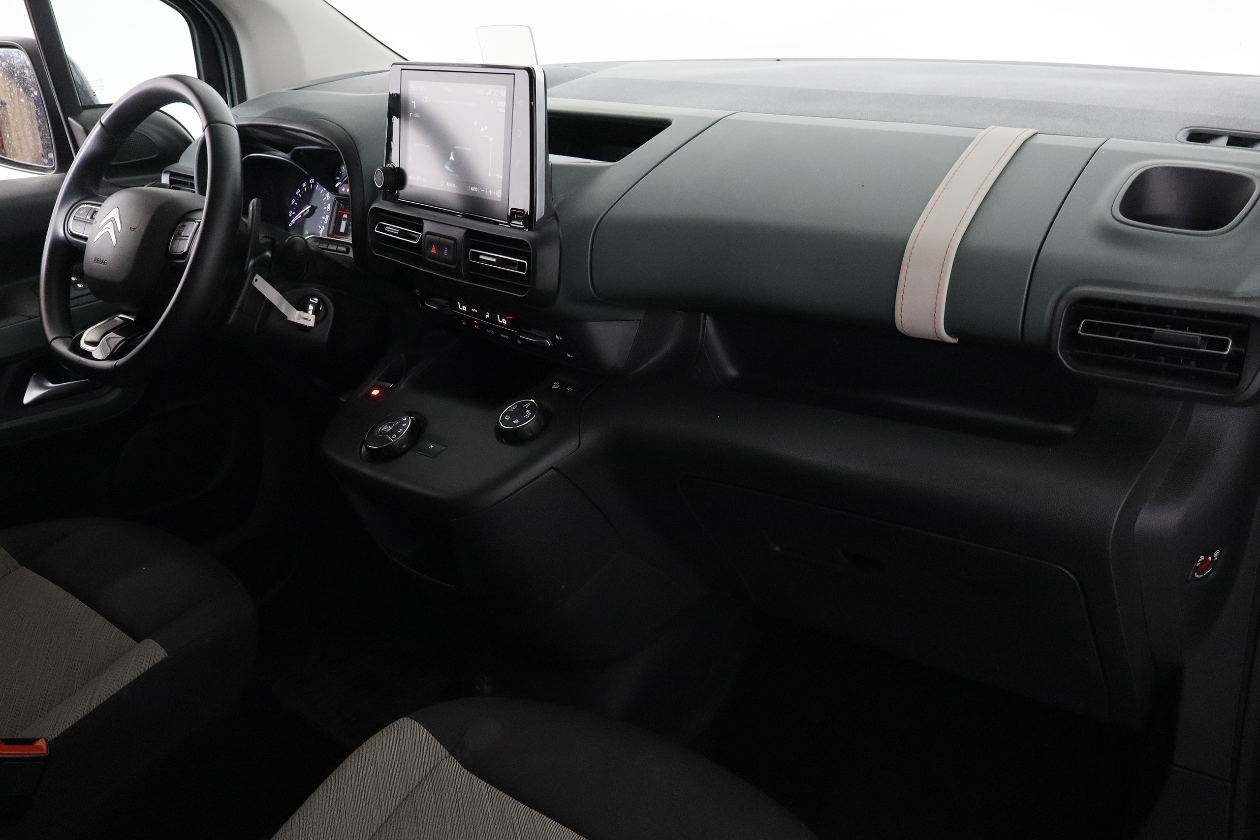 Citroen Berlingo 1.2 TALLA M SHINE 130cv AUTO 5P # NAVY foto 15