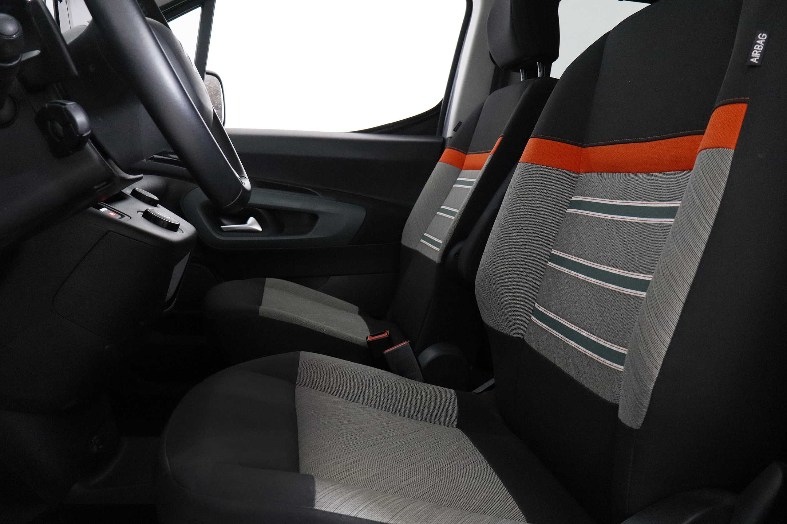 Citroen Berlingo 1.2 TALLA M SHINE 130cv AUTO 5P # NAVY foto 22