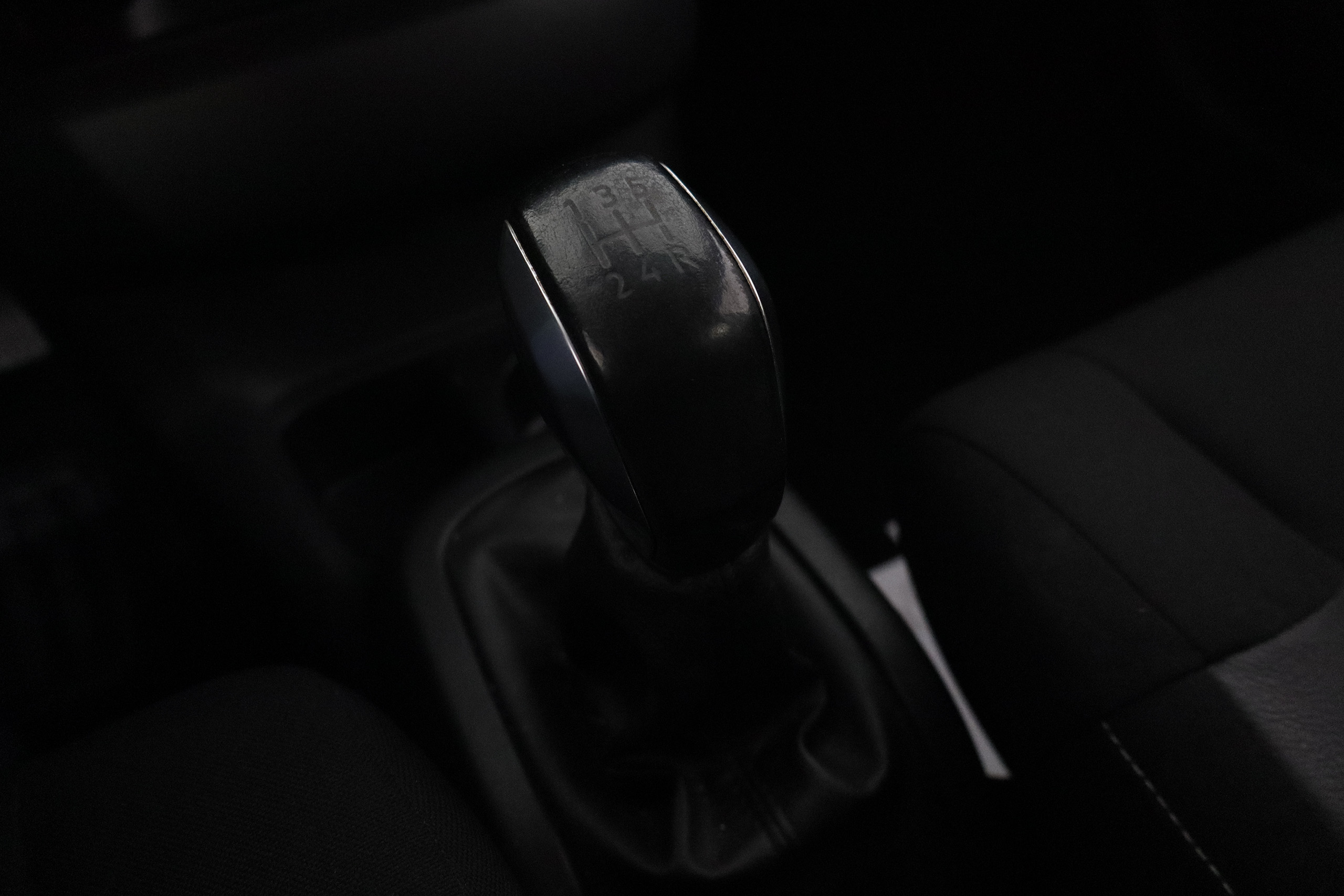 Citroen C4 Cactus 1.2 110cv SHINE 5P # NAVY foto 18