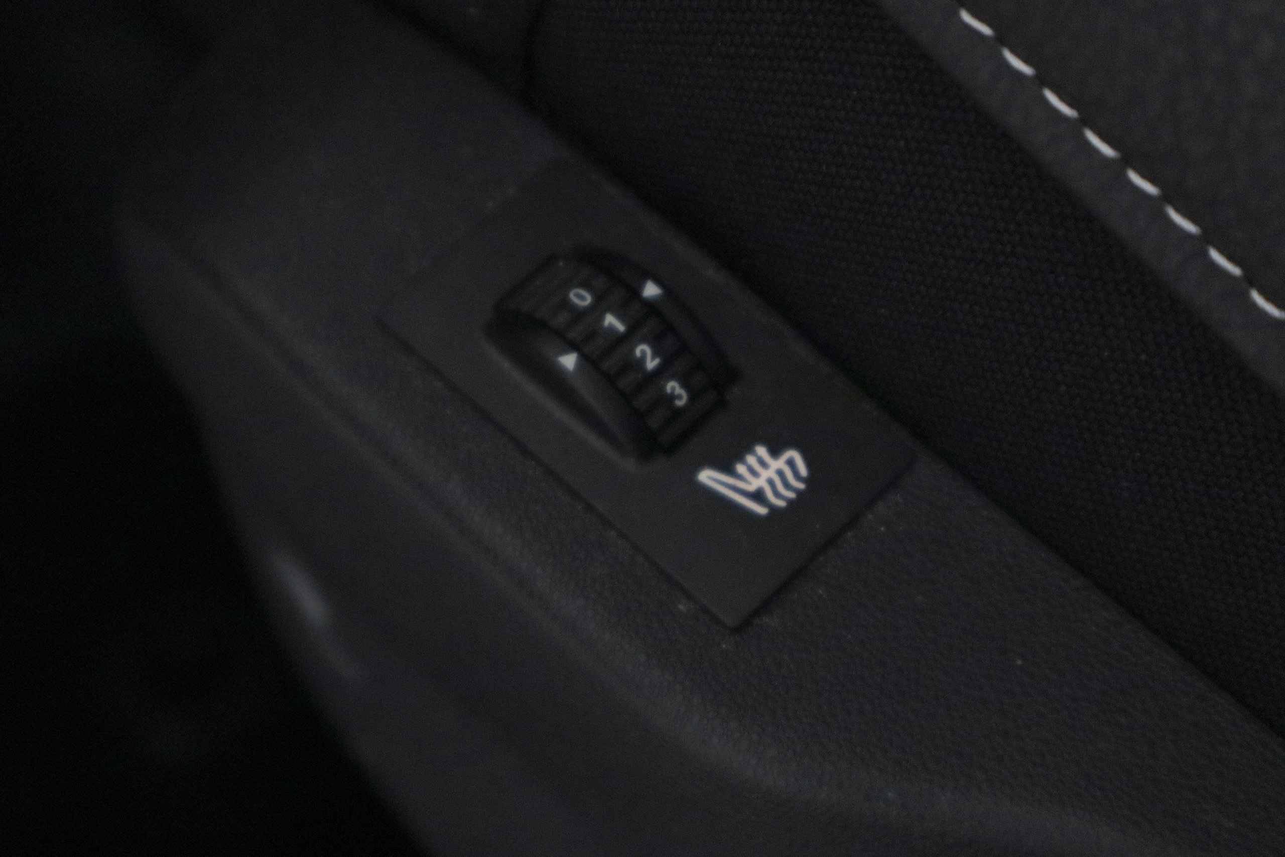 Citroen C4 Cactus 1.2 110cv SHINE 5P # NAVY foto 22