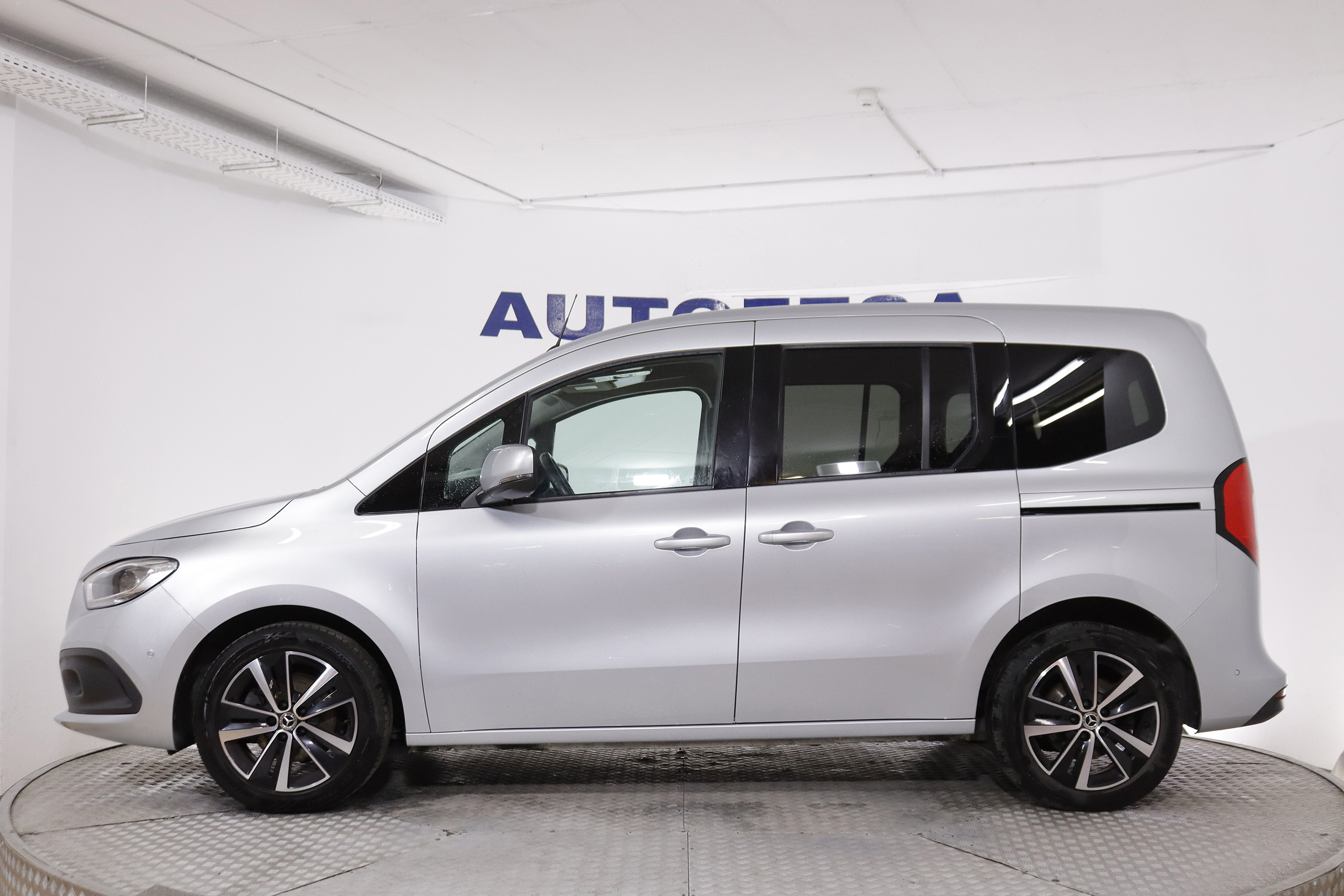 Mercedes-benz CLASE T TOURER LARGO 115cv AUTO 5P # IVA DEDUCIBLE, NAVY foto 5