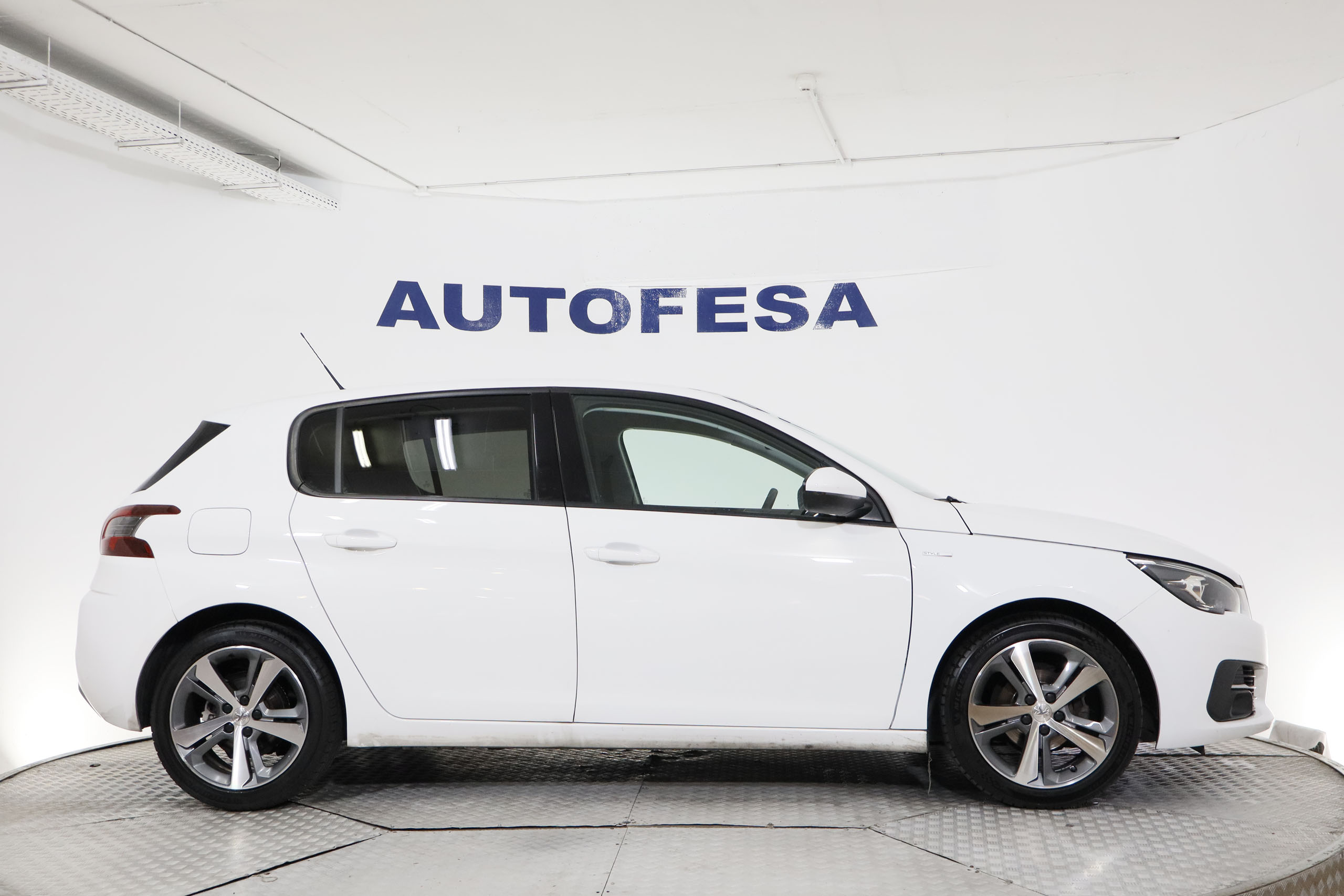 Peugeot 308 1.5 BLUEHDI STYLE 100CV 5P # PARKTRONIC foto 10