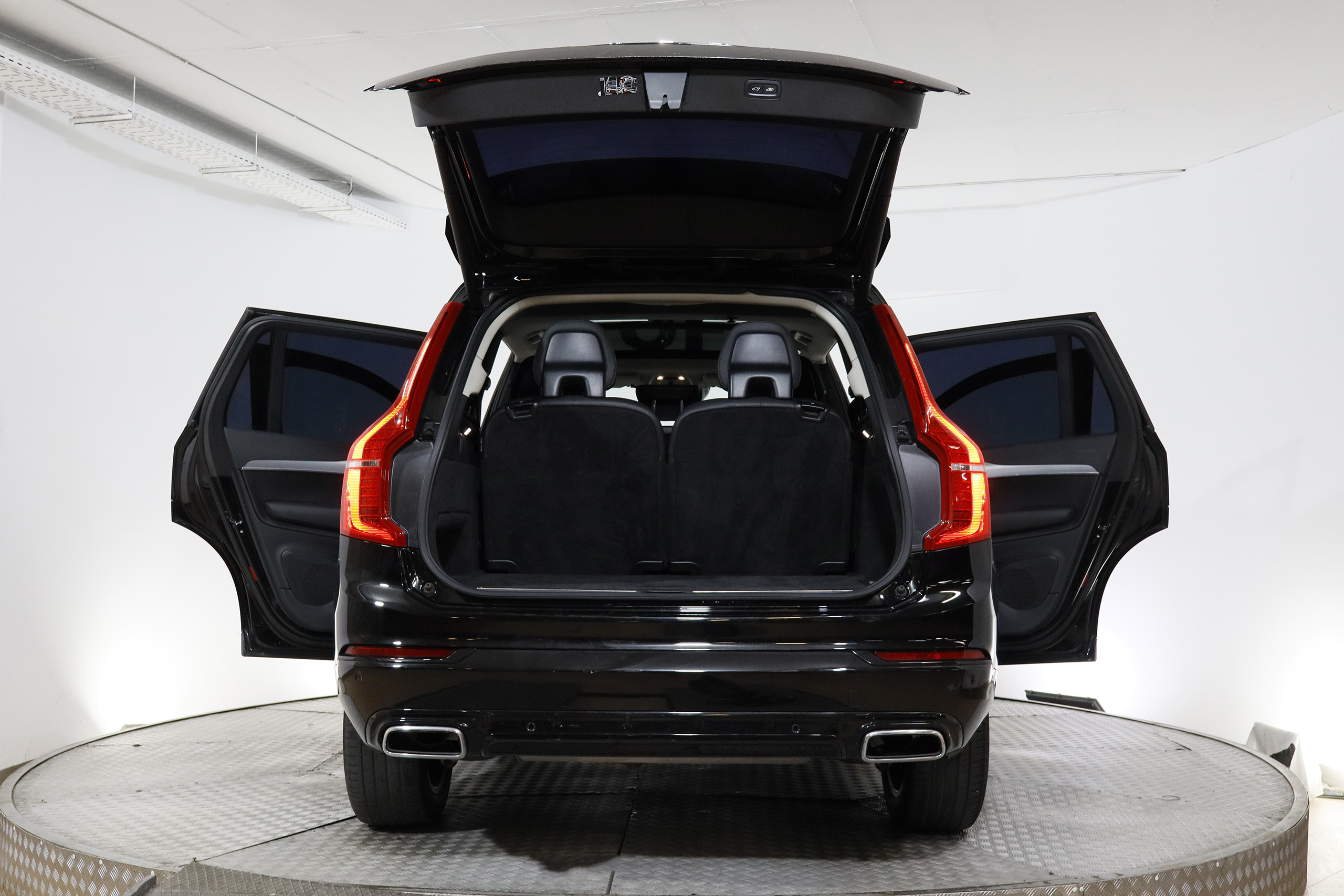 Volvo Xc 90 2.0T8 RECHARGE R-DESIGN 390CV AUTO 7 PLAZAS 5P # IVA DEDUCIBLE, TECHO ELE PANORAMICO, NAVY, CUERO foto 13