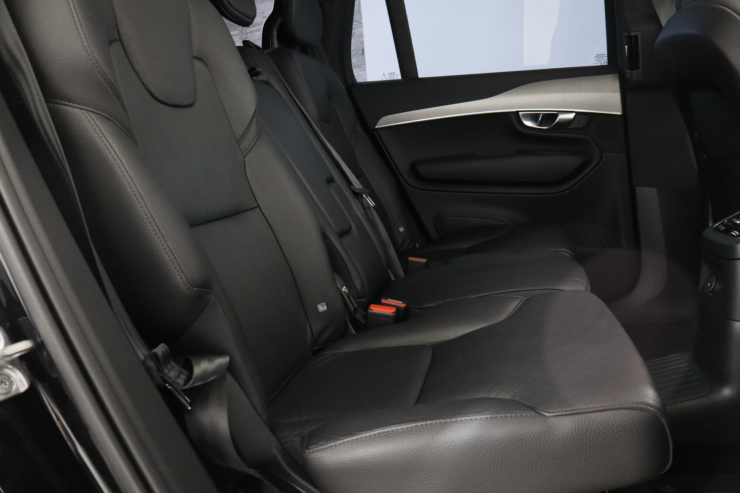 Volvo Xc 90 2.0T8 RECHARGE R-DESIGN 390CV AUTO 7 PLAZAS 5P # IVA DEDUCIBLE, TECHO ELE PANORAMICO, NAVY, CUERO foto 26