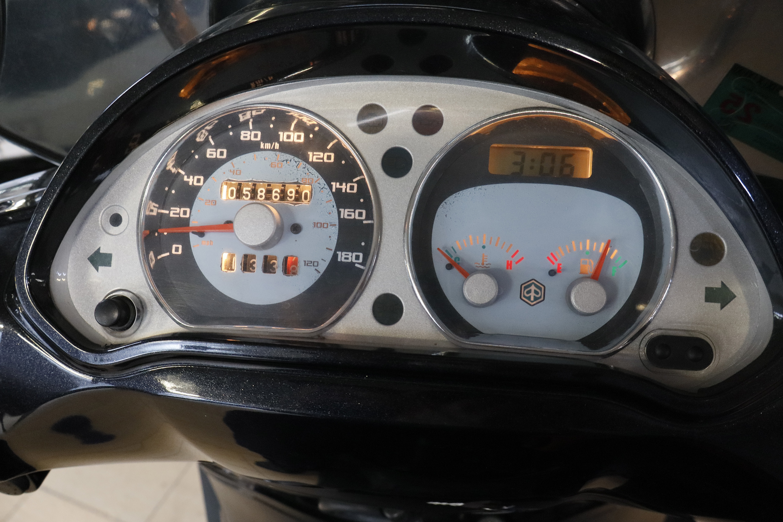 Piaggio Beverly 500 BEVERLY 500 40CV foto 14