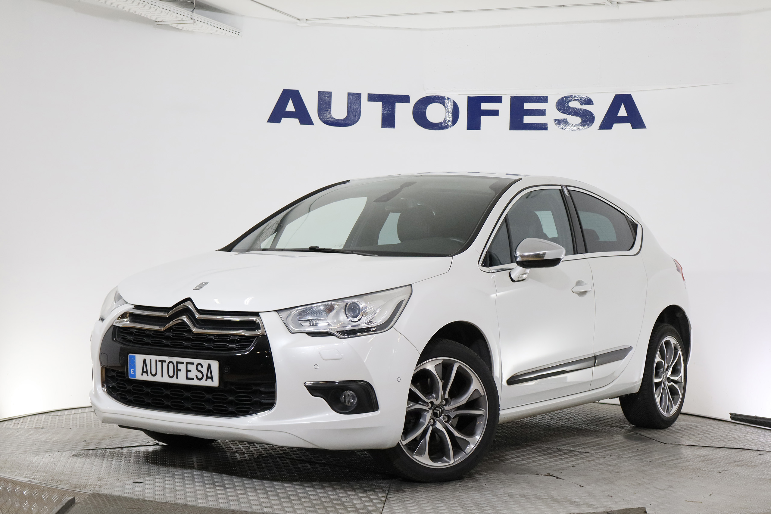 Citroen Ds4 2.0 HDI 160CV SPORT CHIC AUTO 5P # NAVY, CUERO foto 1