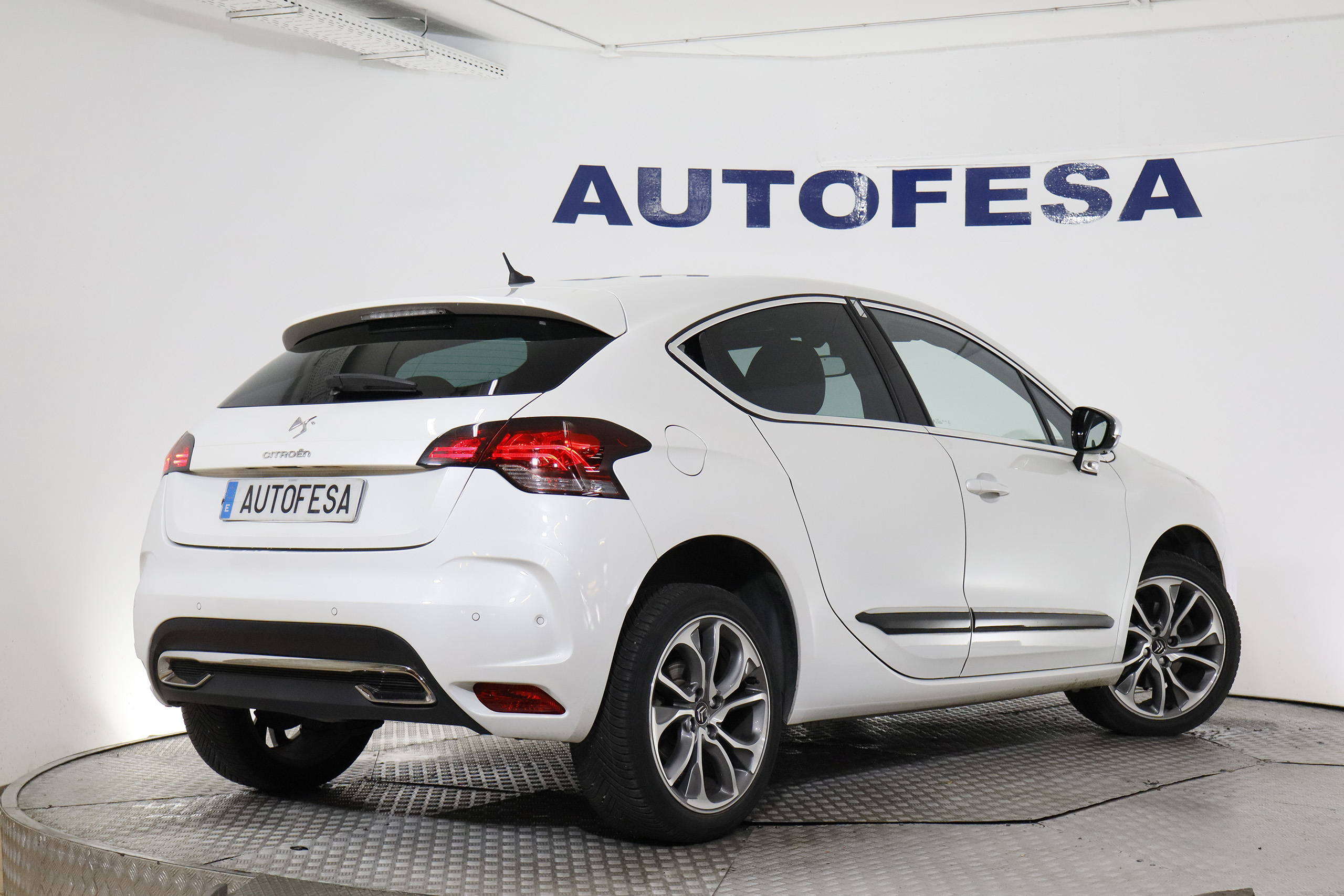 Citroen Ds4 2.0 HDI 160CV SPORT CHIC AUTO 5P # NAVY, CUERO foto 9