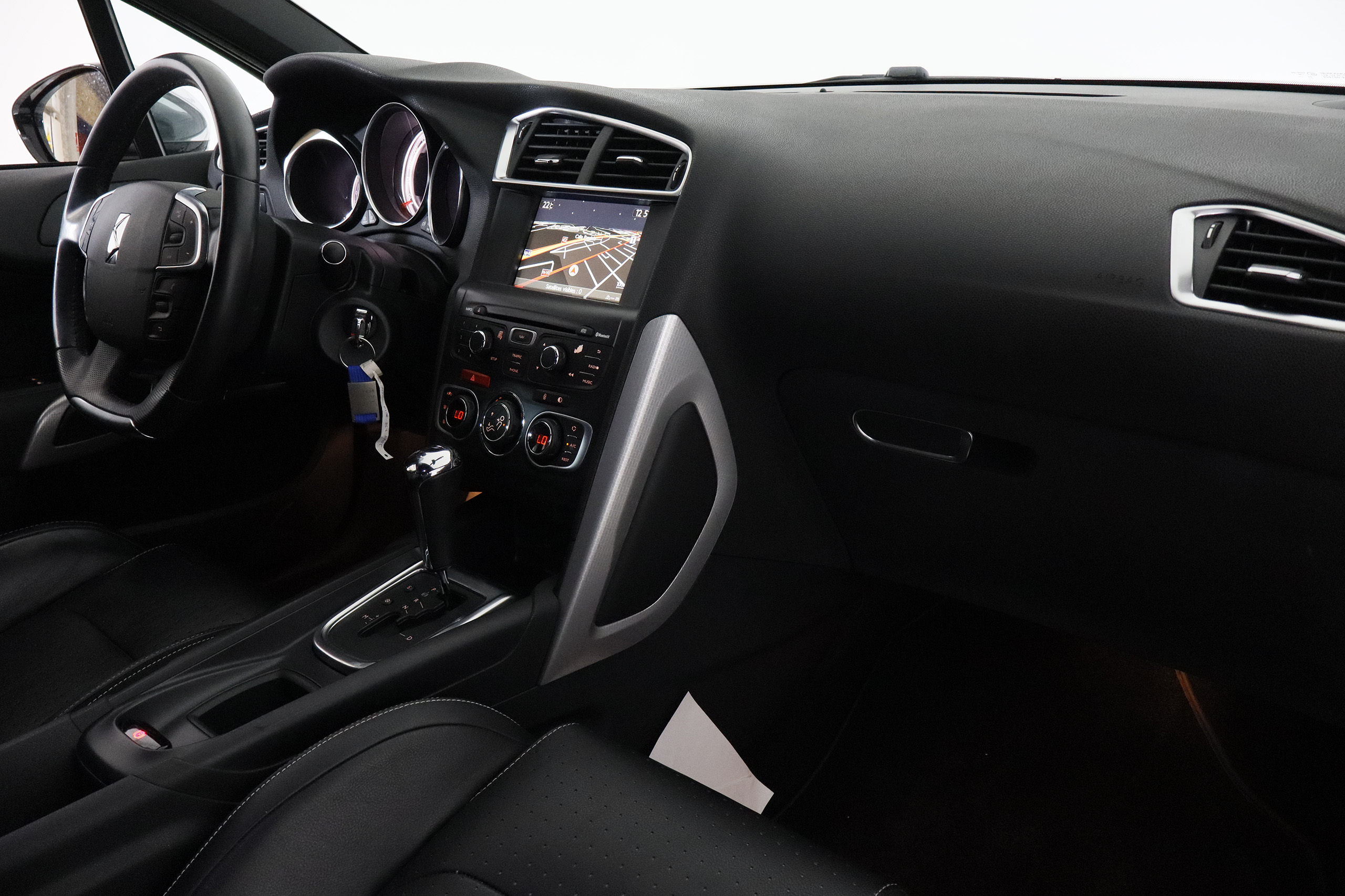 Citroen Ds4 2.0 HDI 160CV SPORT CHIC AUTO 5P # NAVY, CUERO foto 15