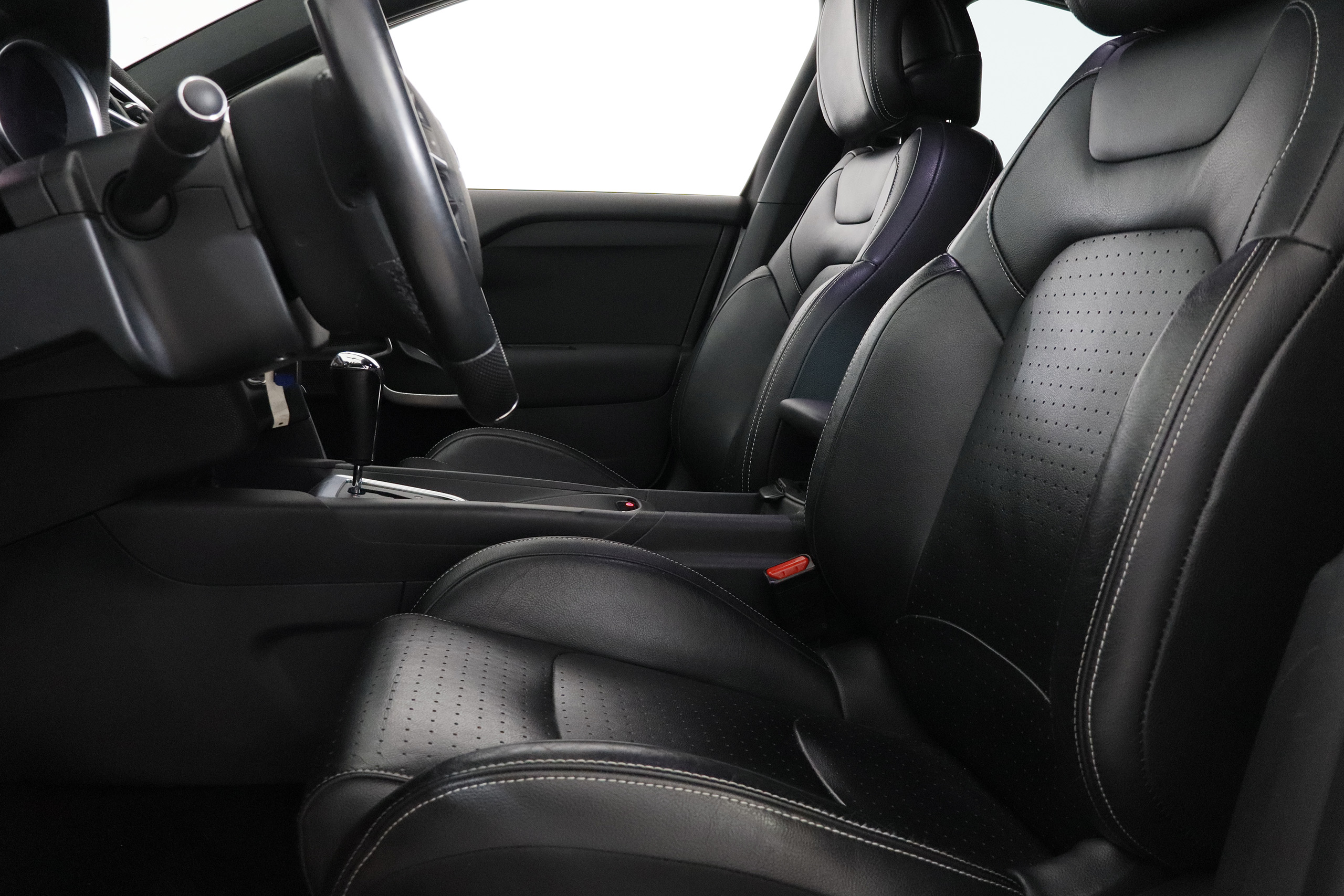 Citroen Ds4 2.0 HDI 160CV SPORT CHIC AUTO 5P # NAVY, CUERO foto 23