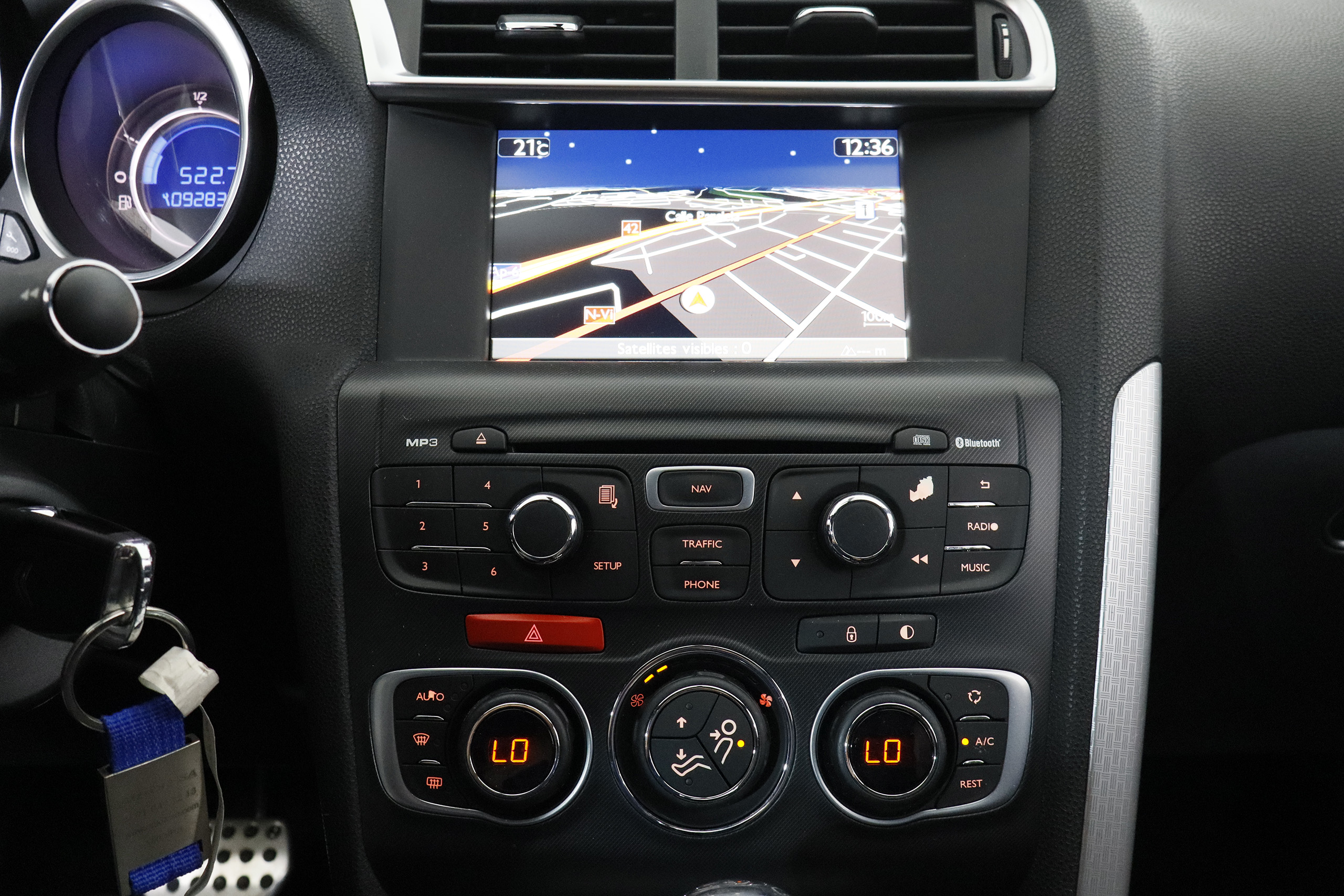 Citroen Ds4 2.0 HDI 160CV SPORT CHIC AUTO 5P # NAVY, CUERO foto 20