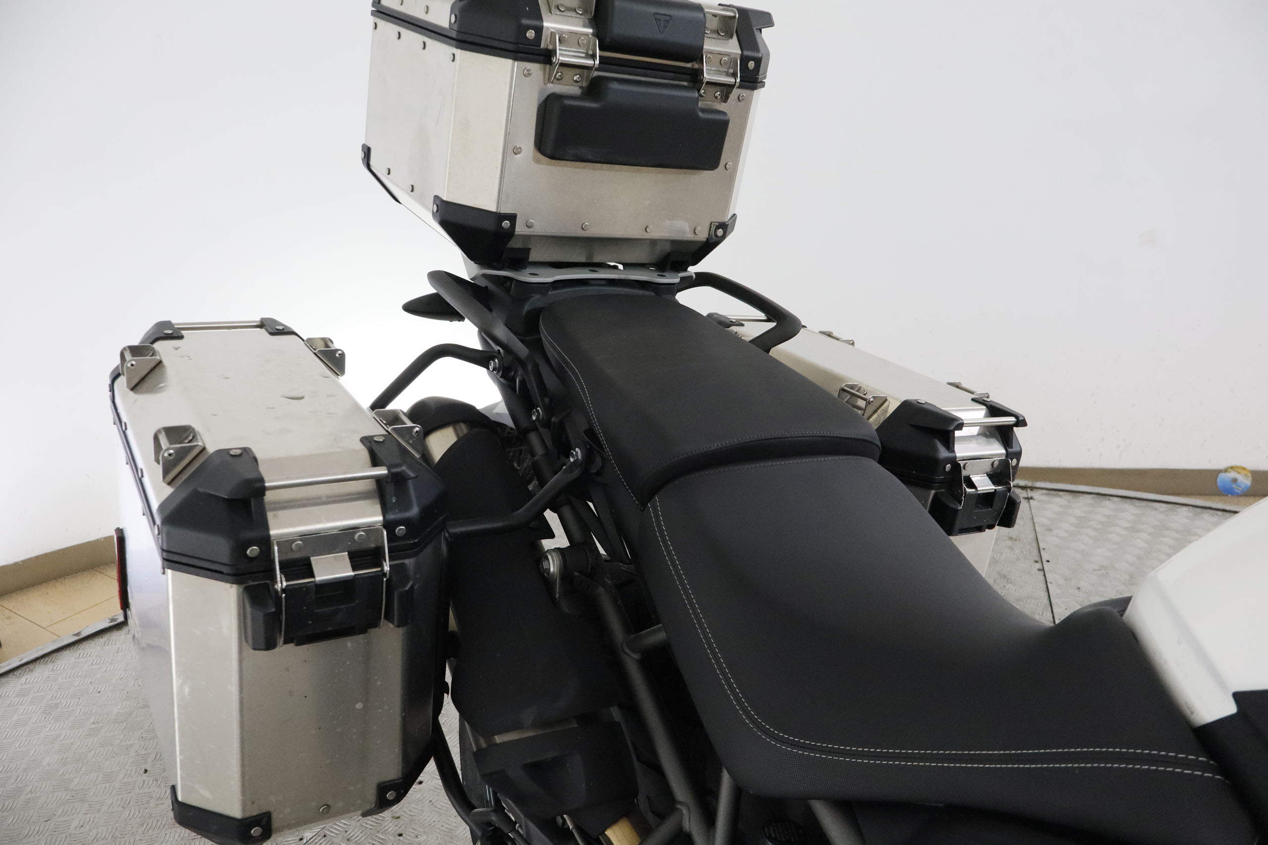 Triumph Tiger 800 TIGER 800 XRX ABS   KIT MALETAS foto 14