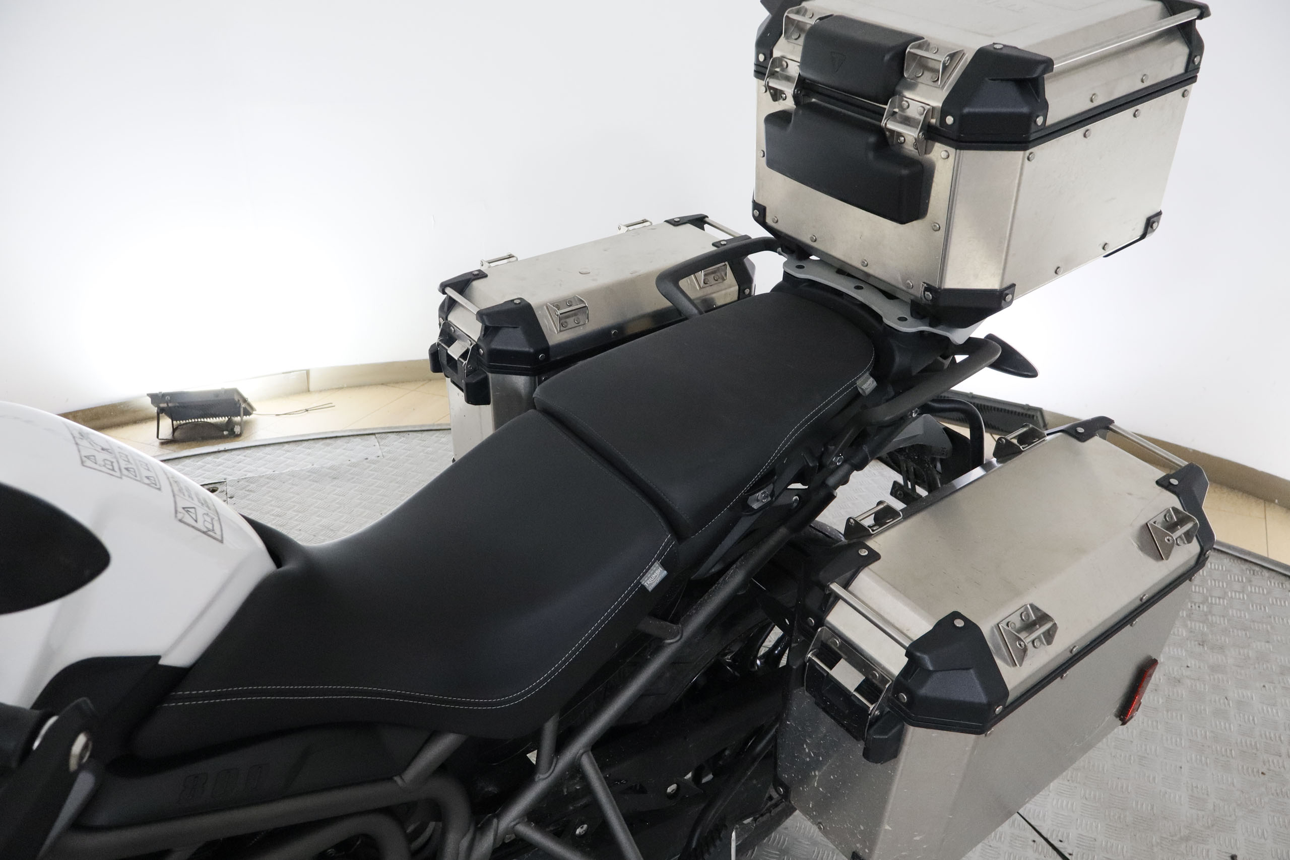 Triumph Tiger 800 TIGER 800 XRX ABS   KIT MALETAS foto 15