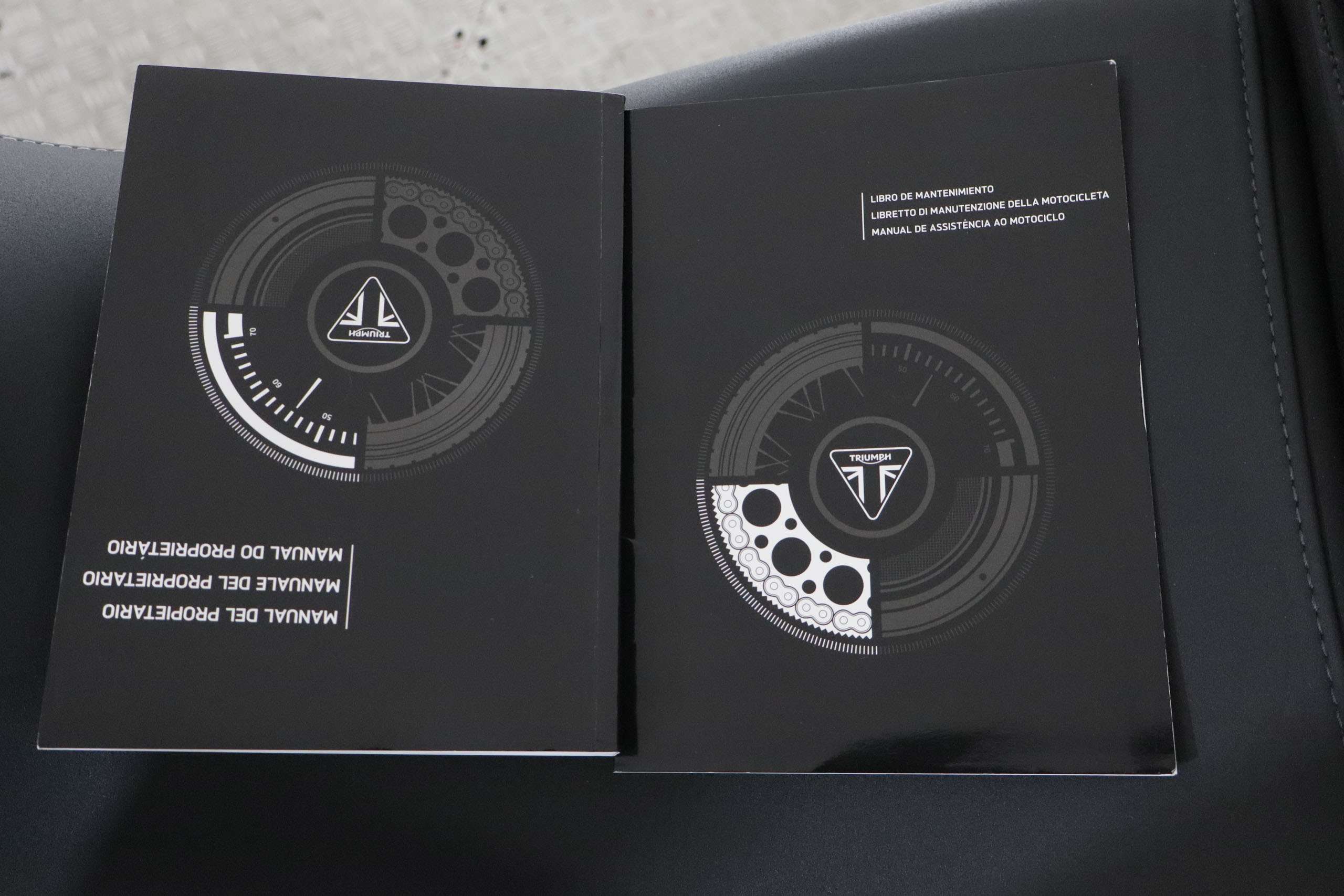 Triumph Tiger 800 TIGER 800 XRX ABS   KIT MALETAS foto 21