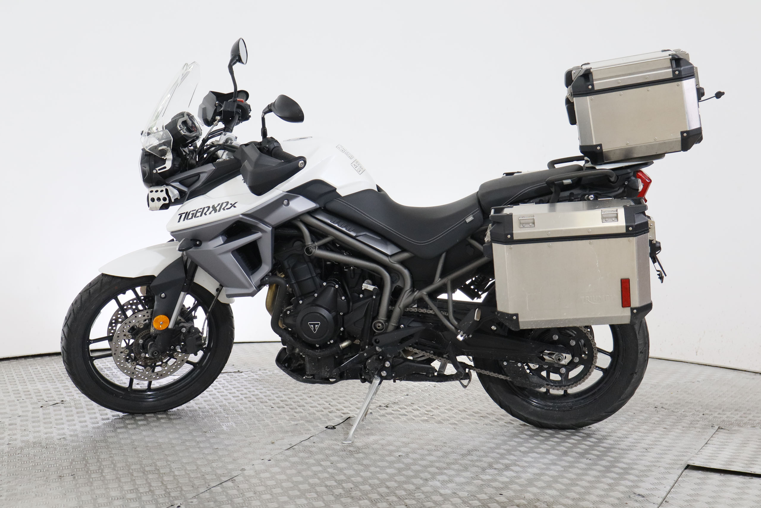 Triumph Tiger 800 TIGER 800 XRX ABS   KIT MALETAS foto 7