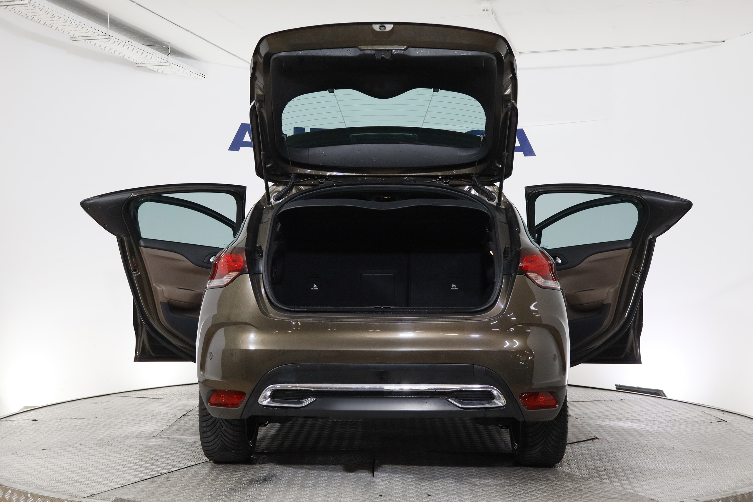 Citroen Ds4 1.6 200CV SPORT CHIC 5P # NAVY, CUERO foto 13