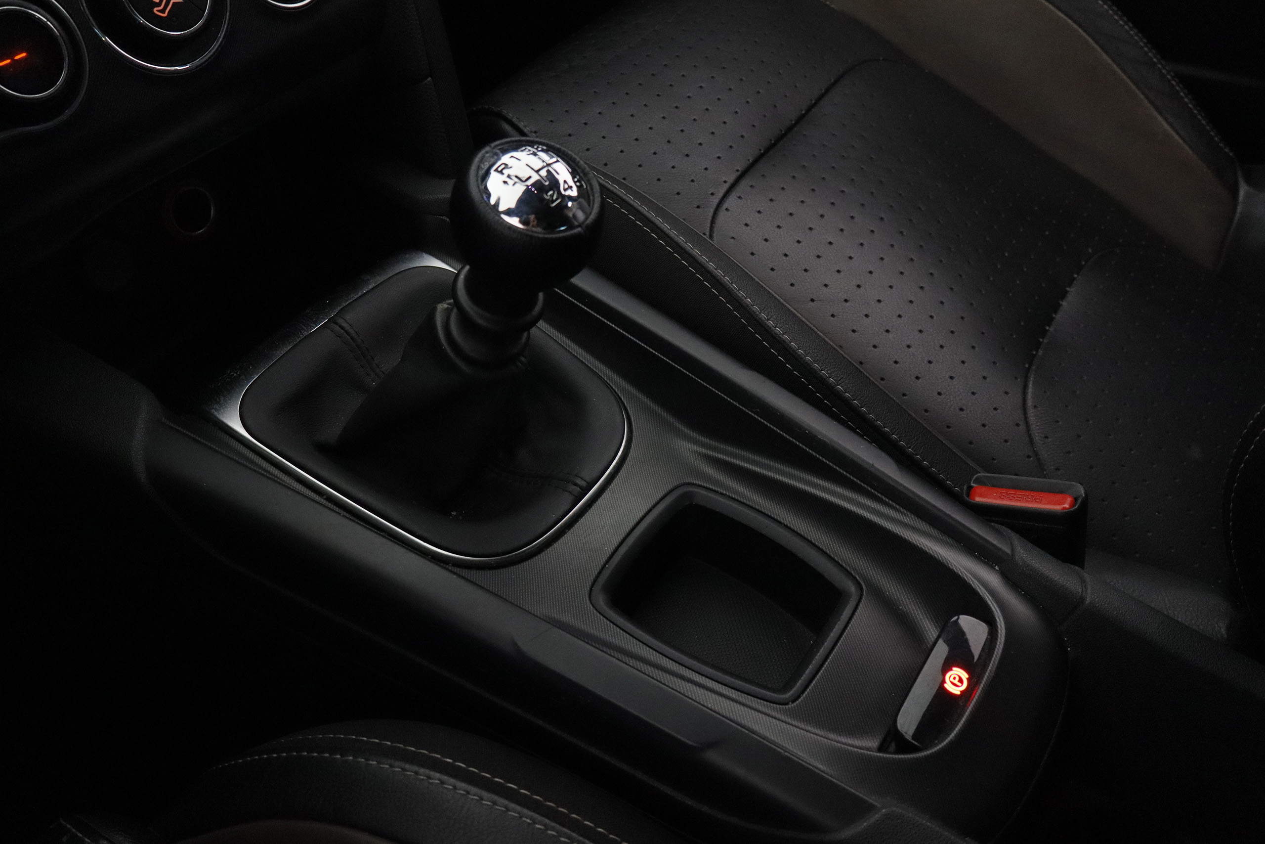 Citroen Ds4 1.6 200CV SPORT CHIC 5P # NAVY, CUERO foto 18