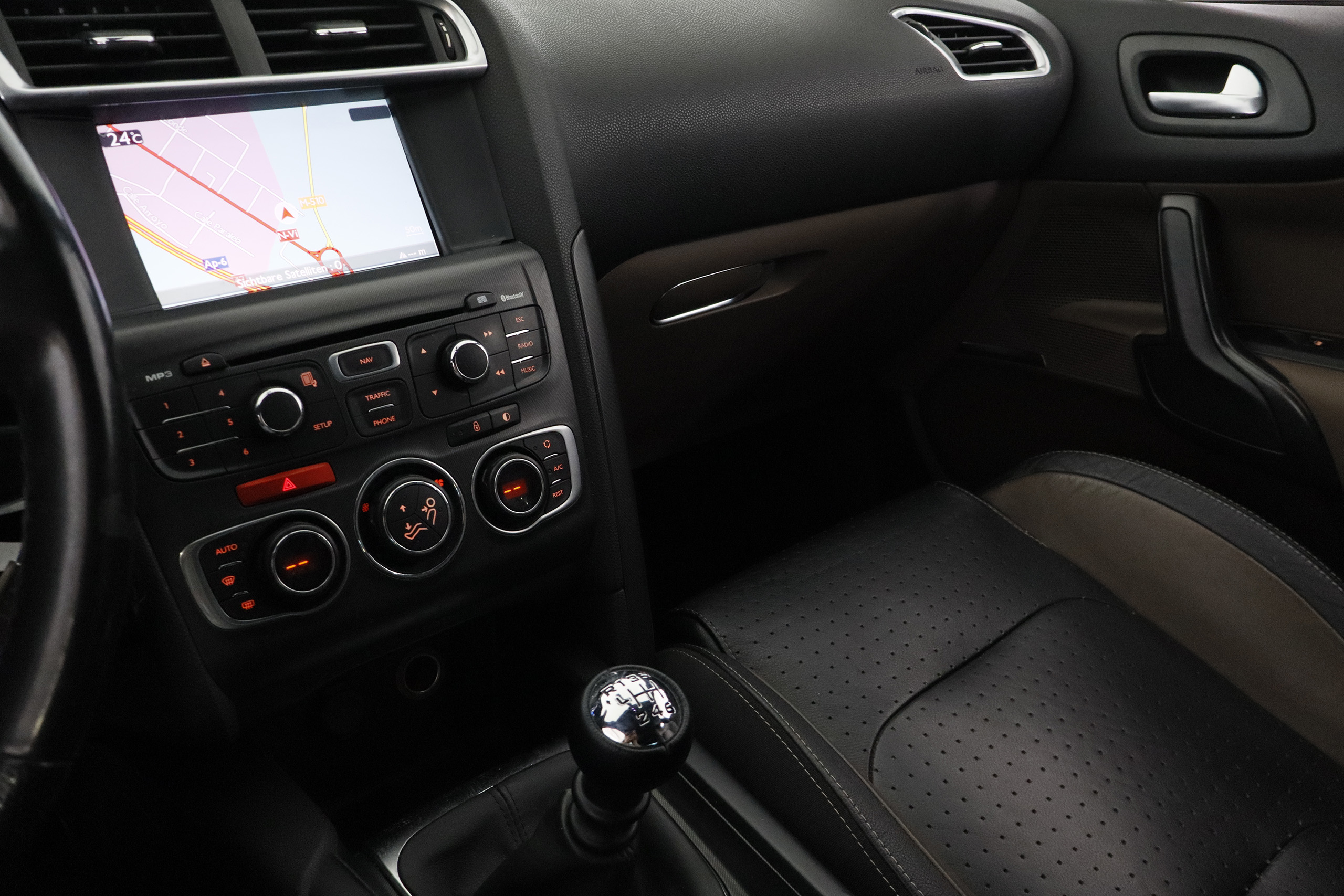 Citroen Ds4 1.6 200CV SPORT CHIC 5P # NAVY, CUERO foto 19