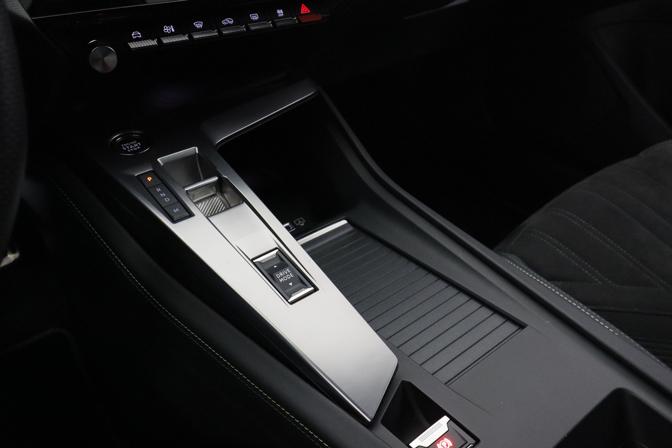 Peugeot 308 1.2 GT 130CV AUTO 5P # NAVY,FAROS LED,LEVAS EN VOLANTE,CAMARA TRASERA foto 19