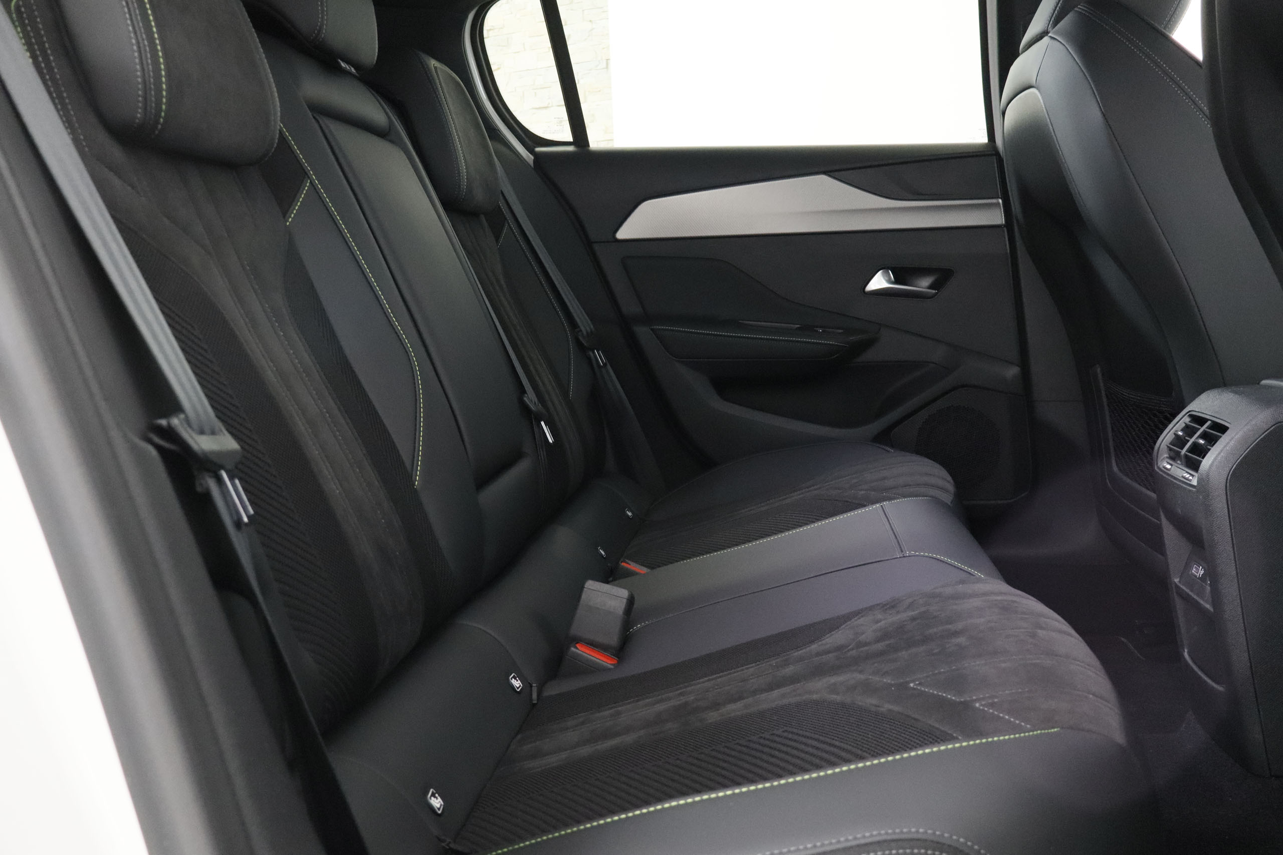 Peugeot 308 1.2 GT 130CV AUTO 5P # NAVY,FAROS LED,LEVAS EN VOLANTE,CAMARA TRASERA foto 28