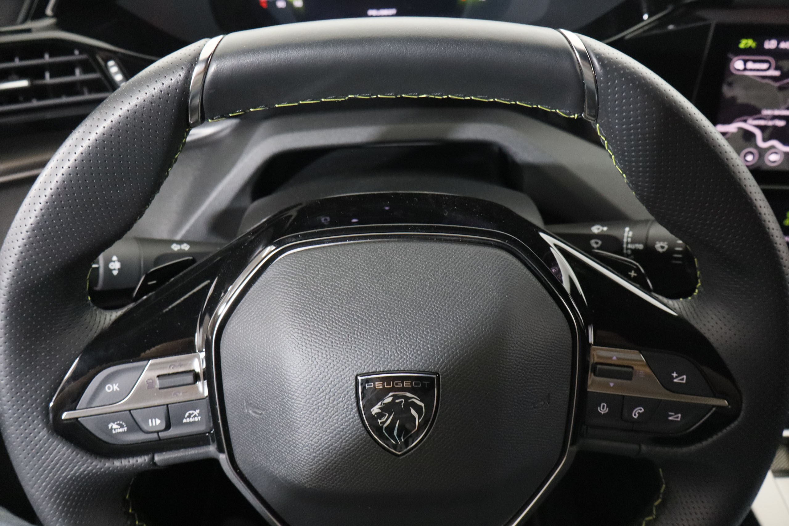 Peugeot 308 1.2 GT 130CV AUTO 5P # NAVY,FAROS LED,LEVAS EN VOLANTE,CAMARA TRASERA foto 17