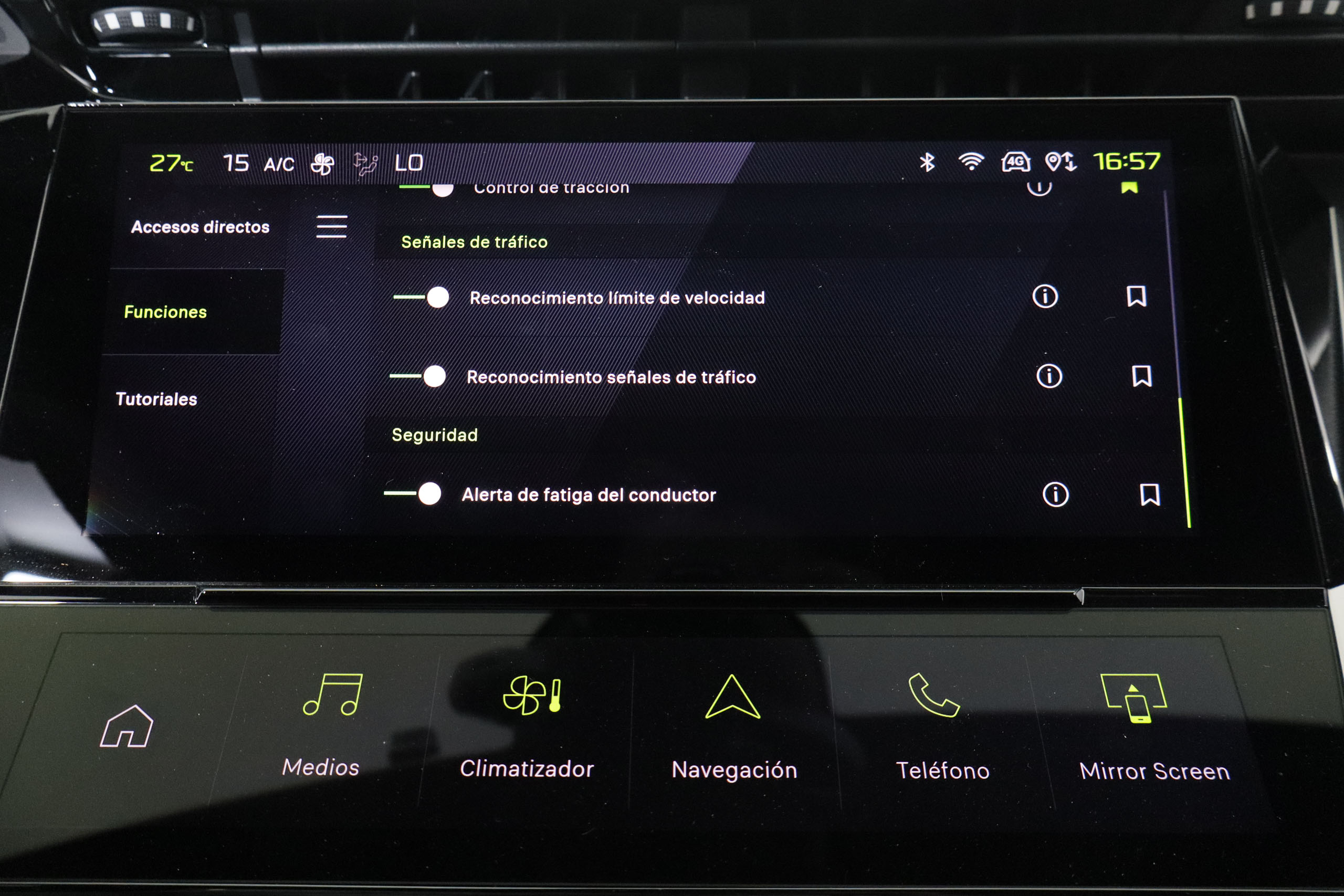 Peugeot 308 1.2 GT 130CV AUTO 5P # NAVY,FAROS LED,LEVAS EN VOLANTE,CAMARA TRASERA foto 23