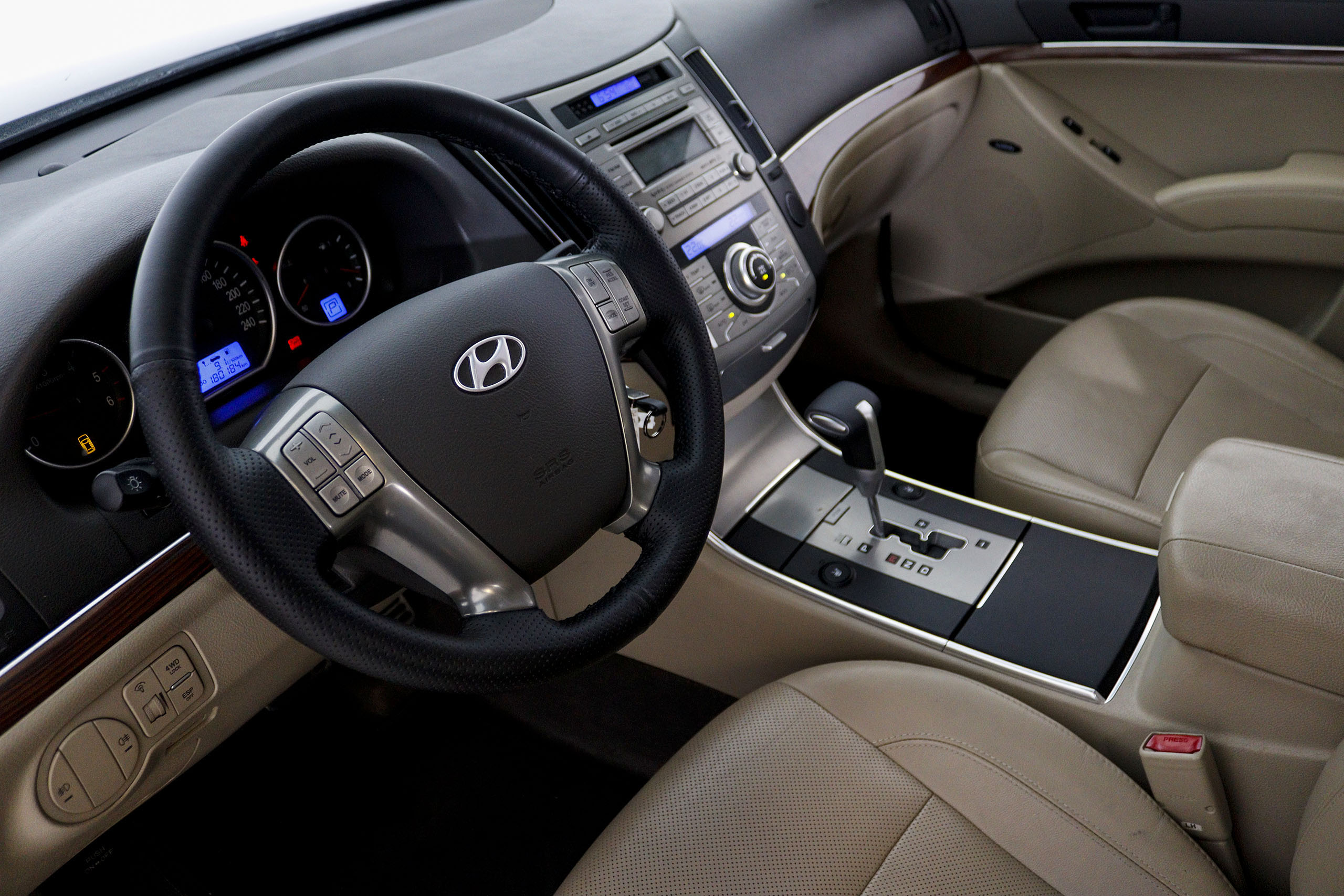 Hyundai Ix55 3.0 CRDI VGT V6 240CV GLS STYLE 7 PLAZAS AUTO 5P #TECHO, CUERO foto 17